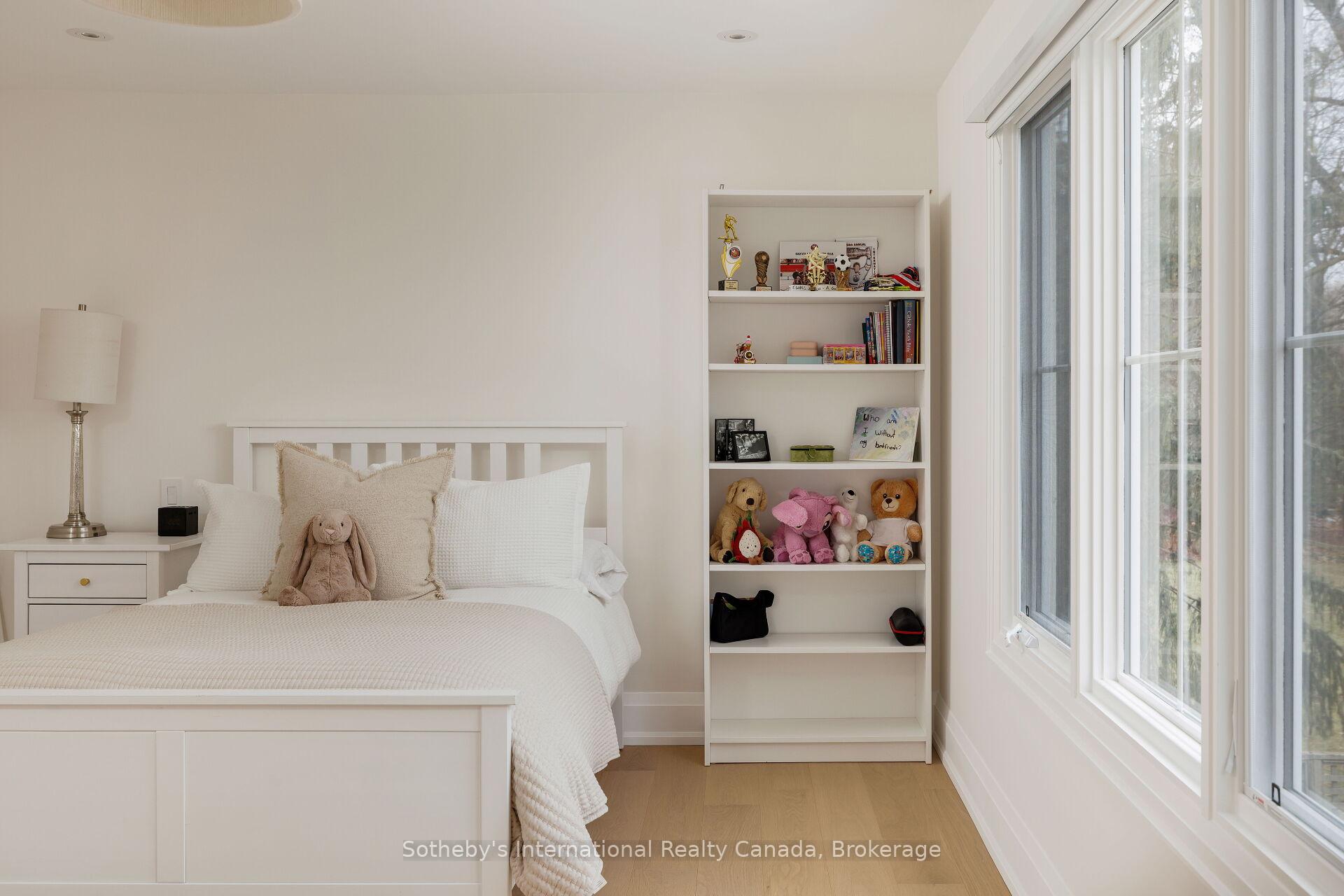 Photo 23 of 246 Cairncroft Road, Oakville, Morrison — HOMEH