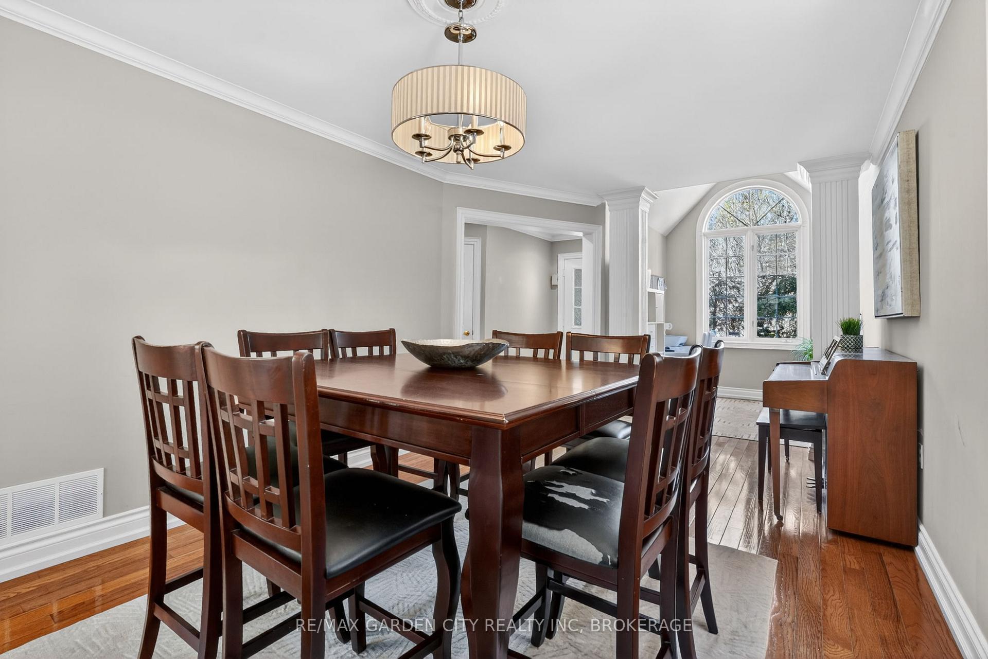 Photo 7 of 734 Brigadoon Drive, Hamilton, Gourley — HOMEH