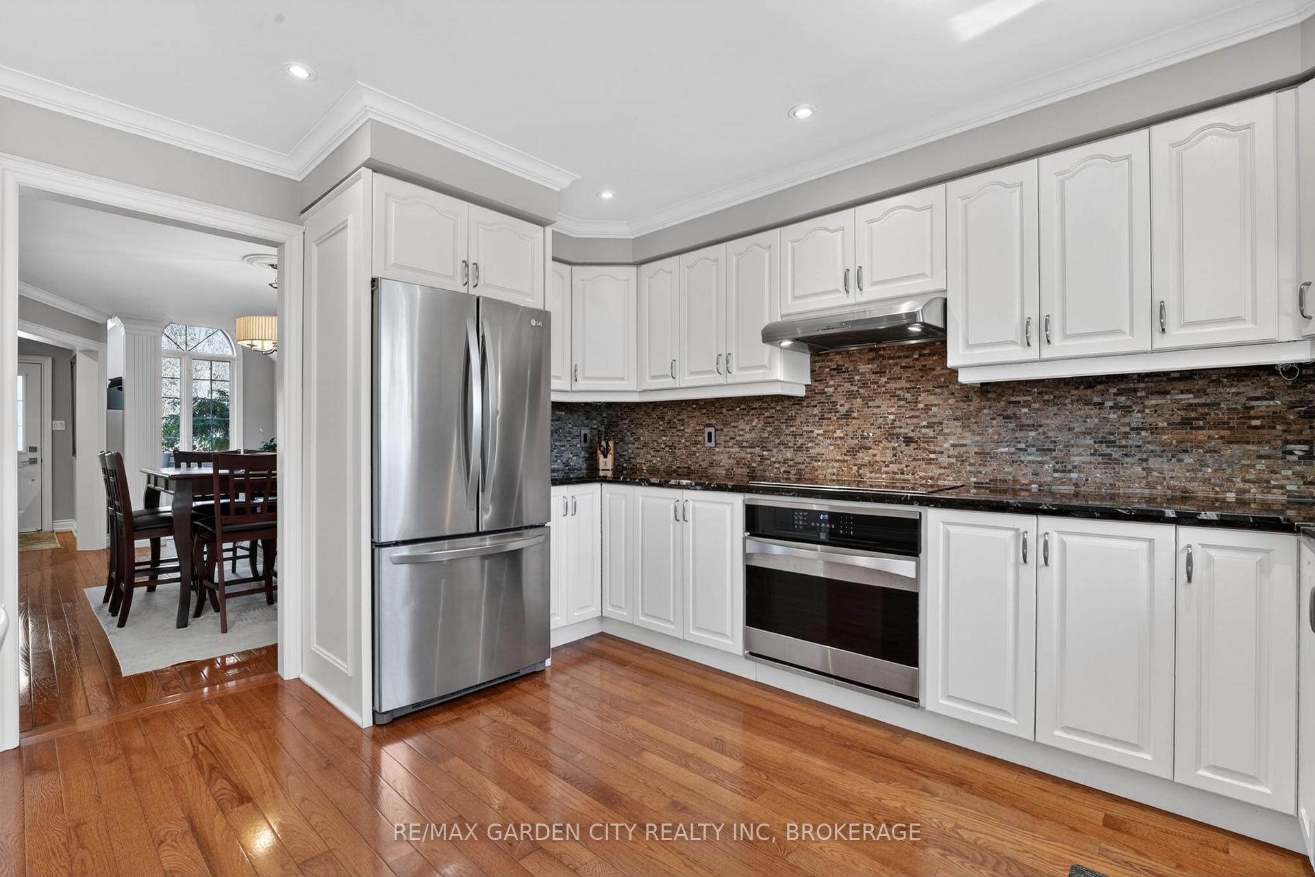 Photo 10 of 734 Brigadoon Drive, Hamilton, Gourley — HOMEH