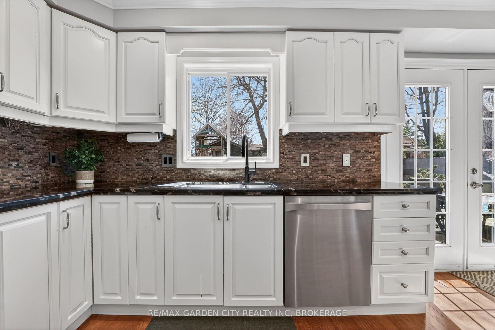 Photo 12 of 734 Brigadoon Drive, Hamilton, Gourley — HOMEH