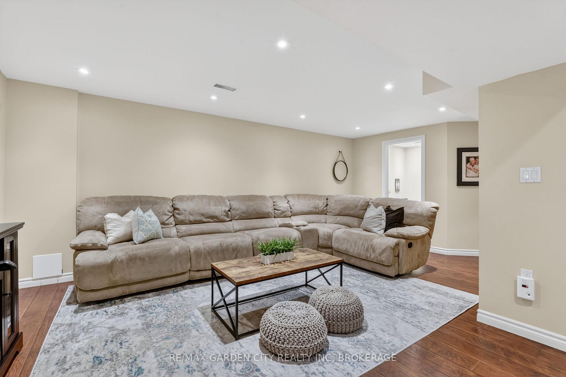 Photo 32 of 734 Brigadoon Drive, Hamilton, Gourley — HOMEH