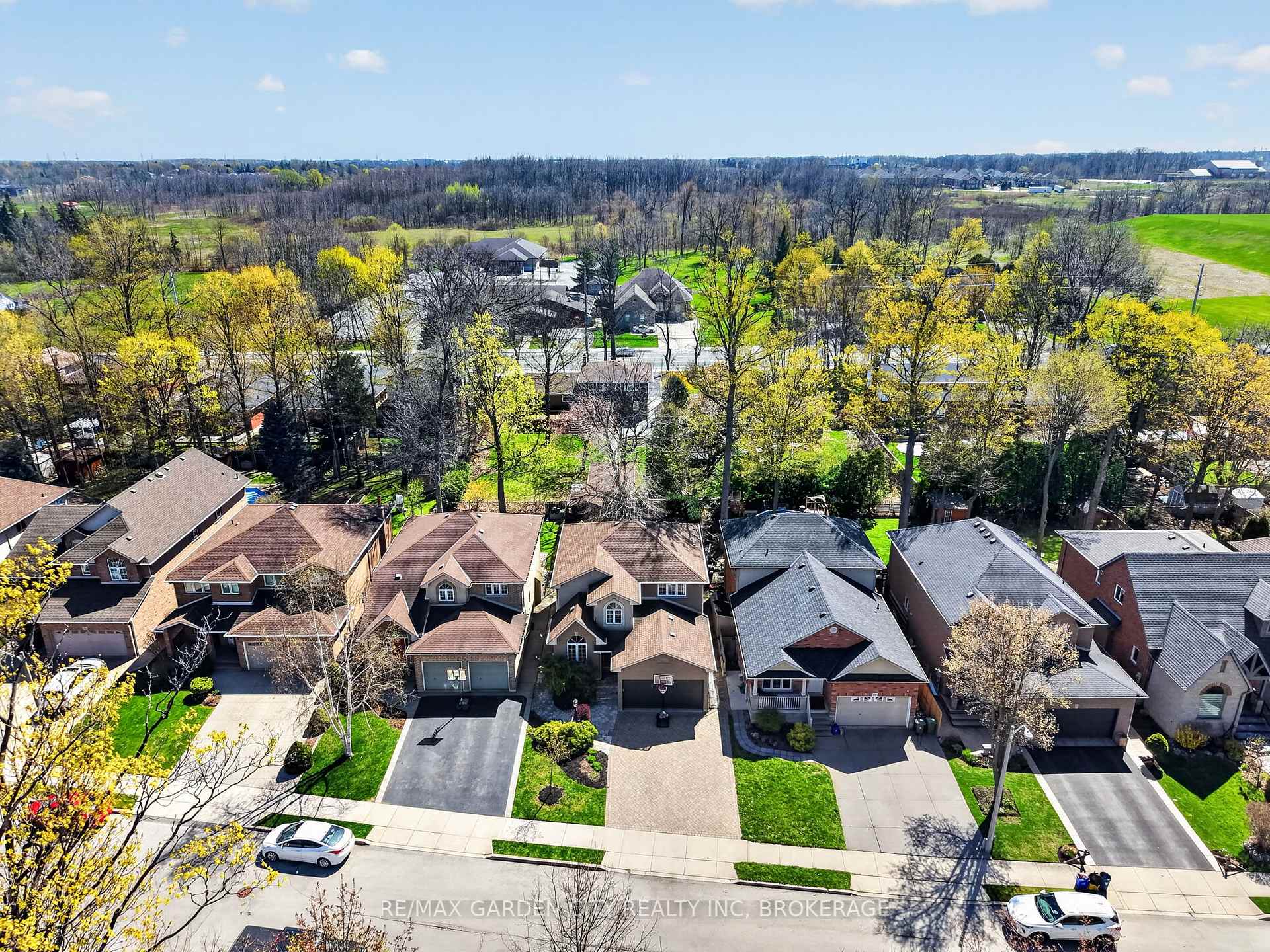 Photo 42 of 734 Brigadoon Drive, Hamilton, Gourley — HOMEH