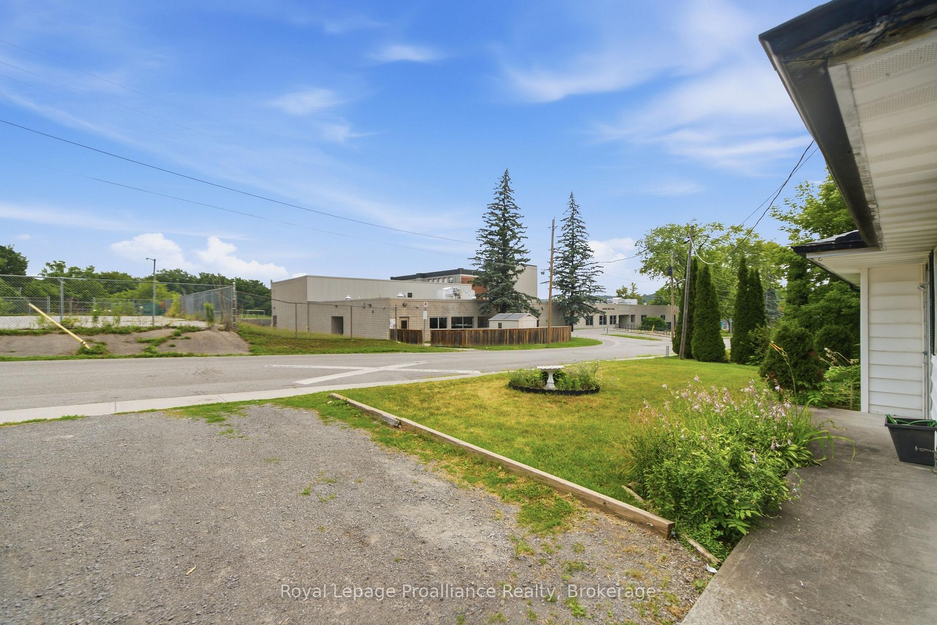 Photo 5 of 43 Adelaide St Street, Quinte West, Frankford Ward — HOMEH