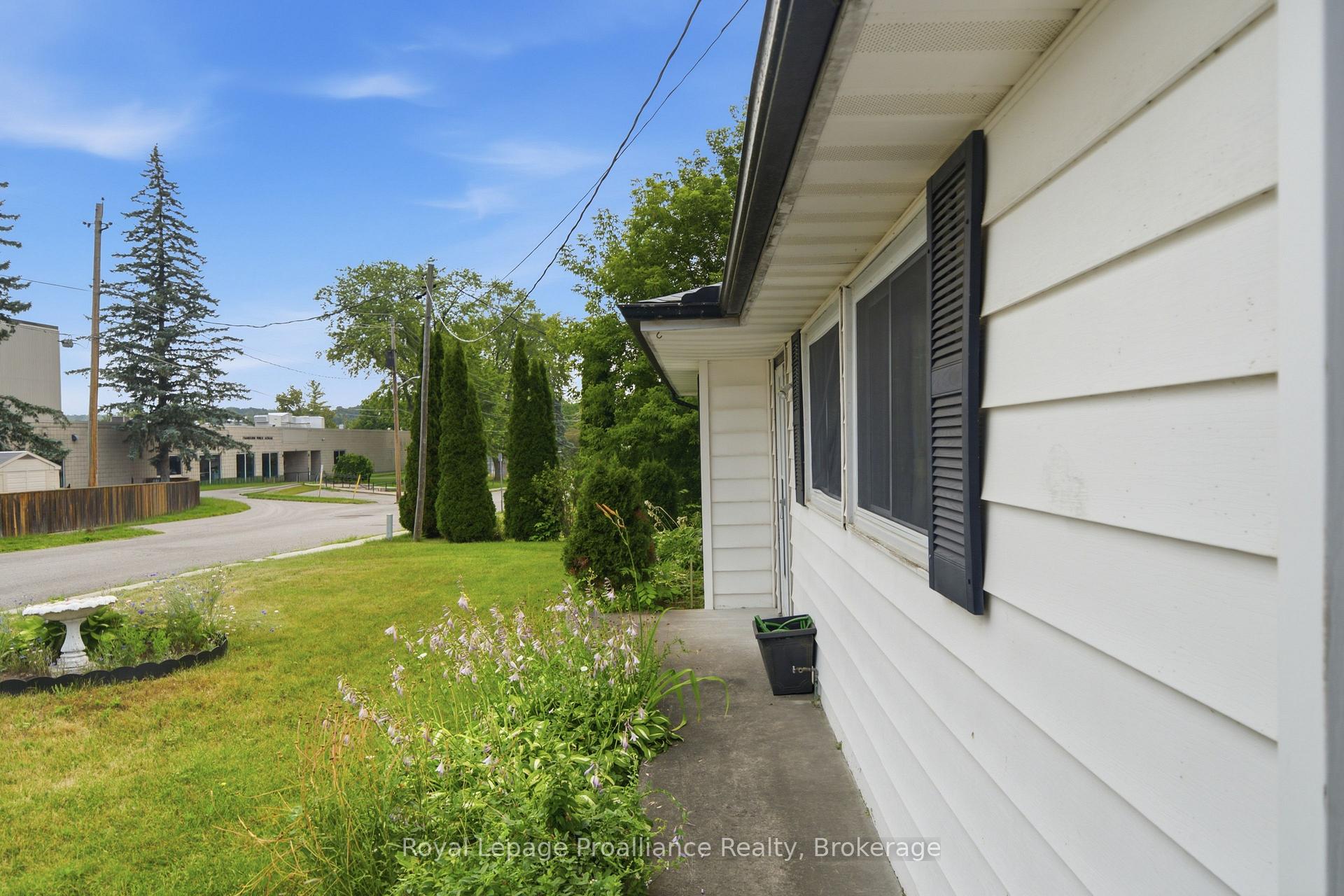 Photo 6 of 43 Adelaide St Street, Quinte West, Frankford Ward — HOMEH