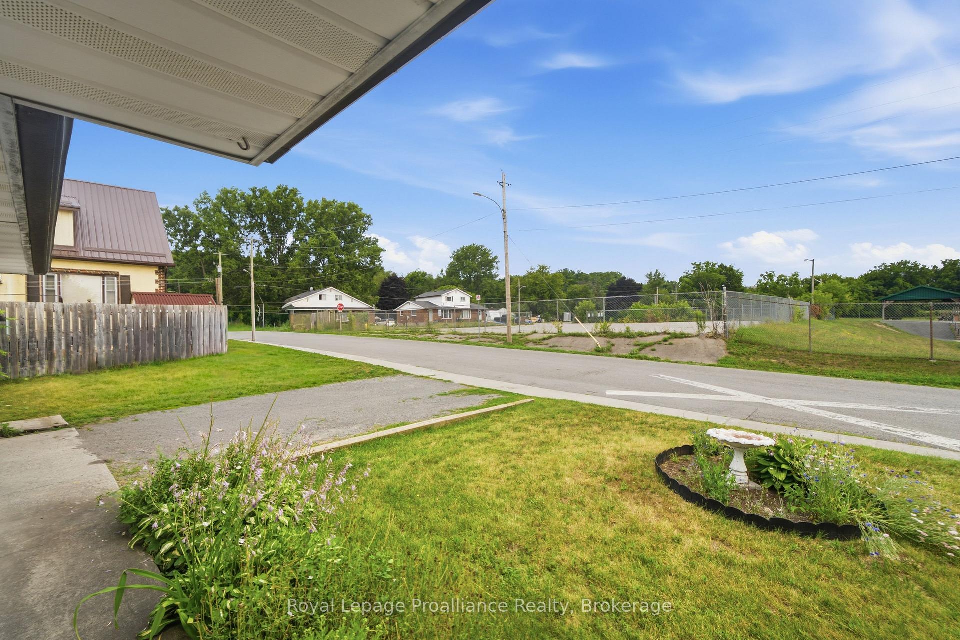 Photo 9 of 43 Adelaide St Street, Quinte West, Frankford Ward — HOMEH