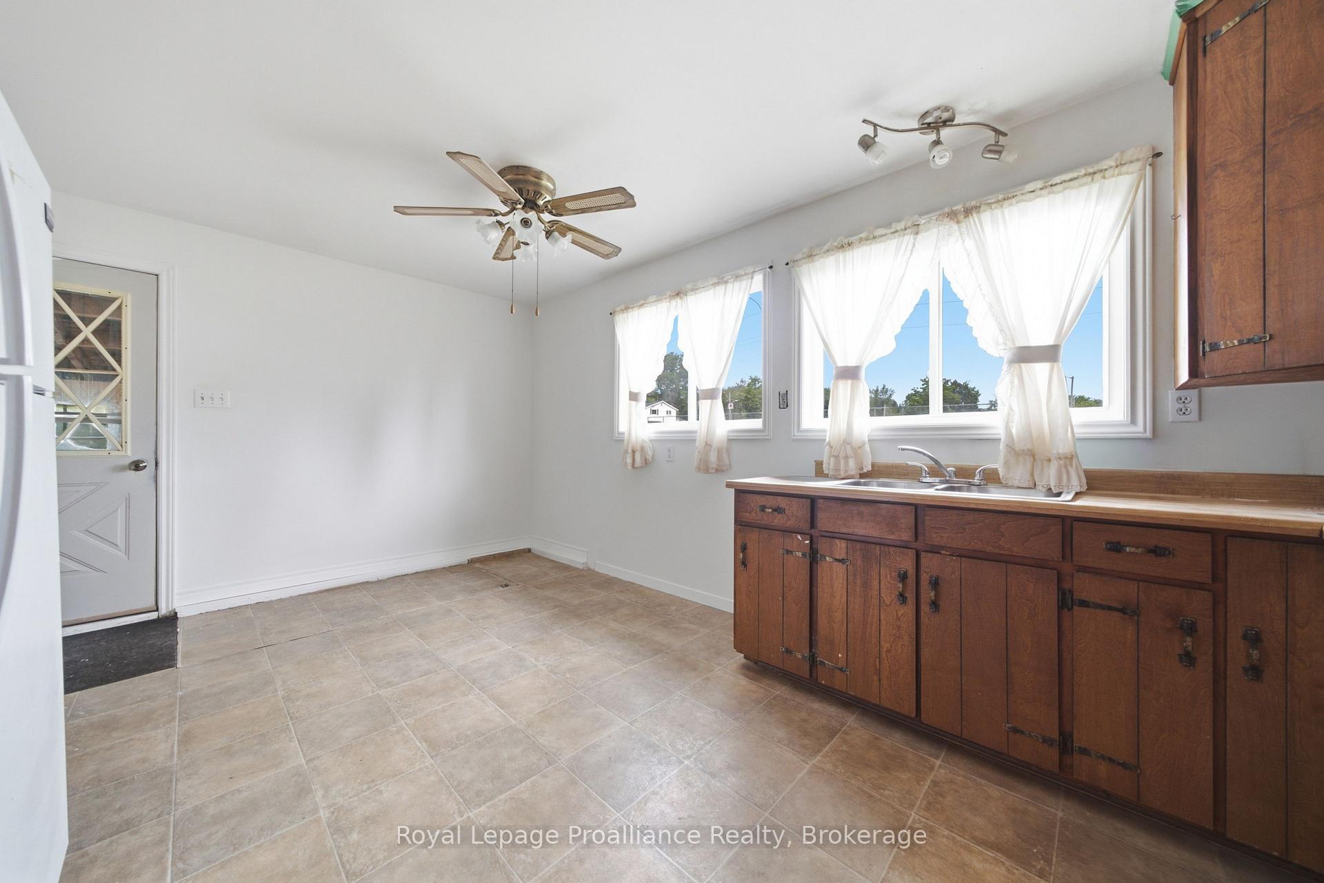 Photo 16 of 43 Adelaide St Street, Quinte West, Frankford Ward — HOMEH