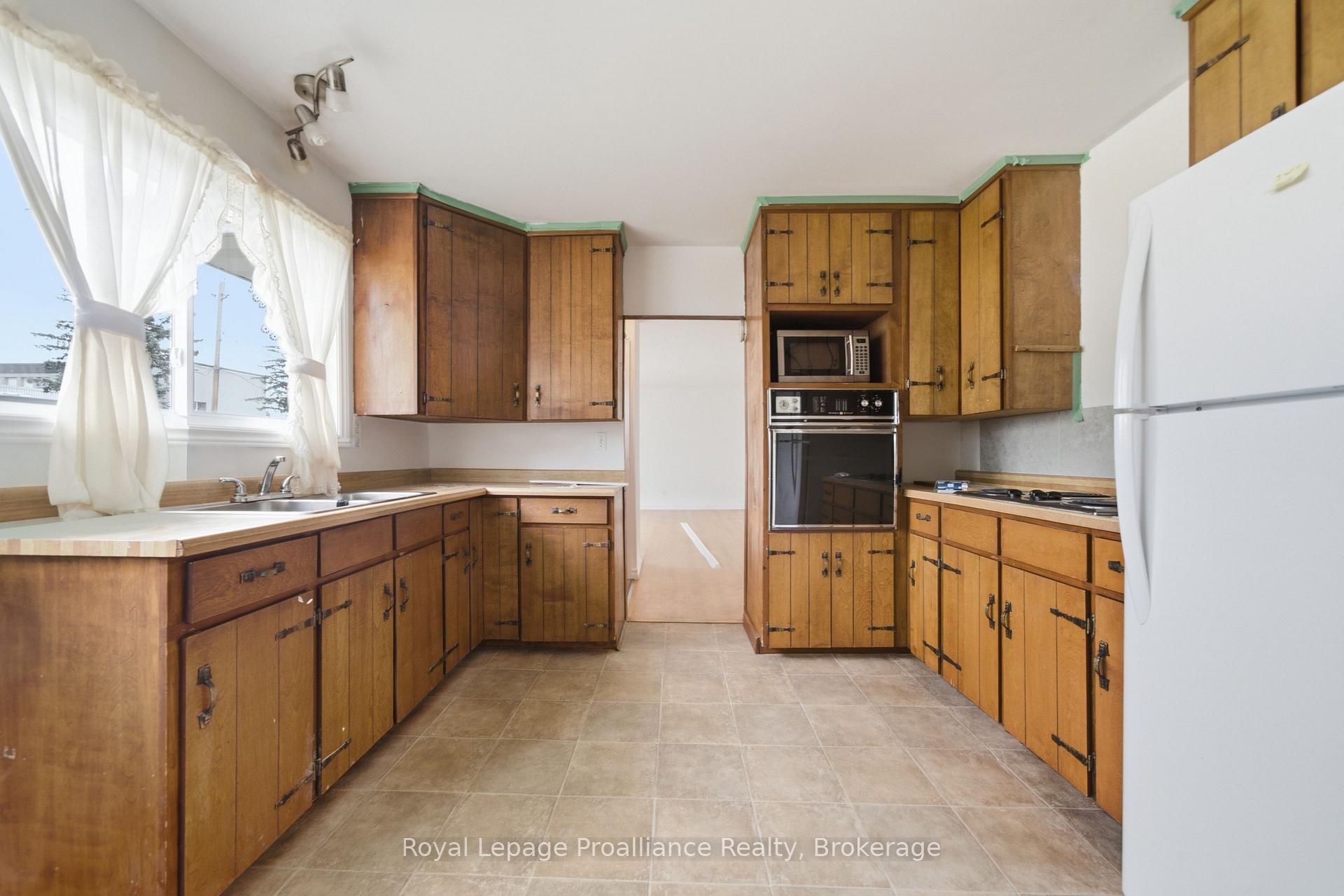Photo 19 of 43 Adelaide St Street, Quinte West, Frankford Ward — HOMEH