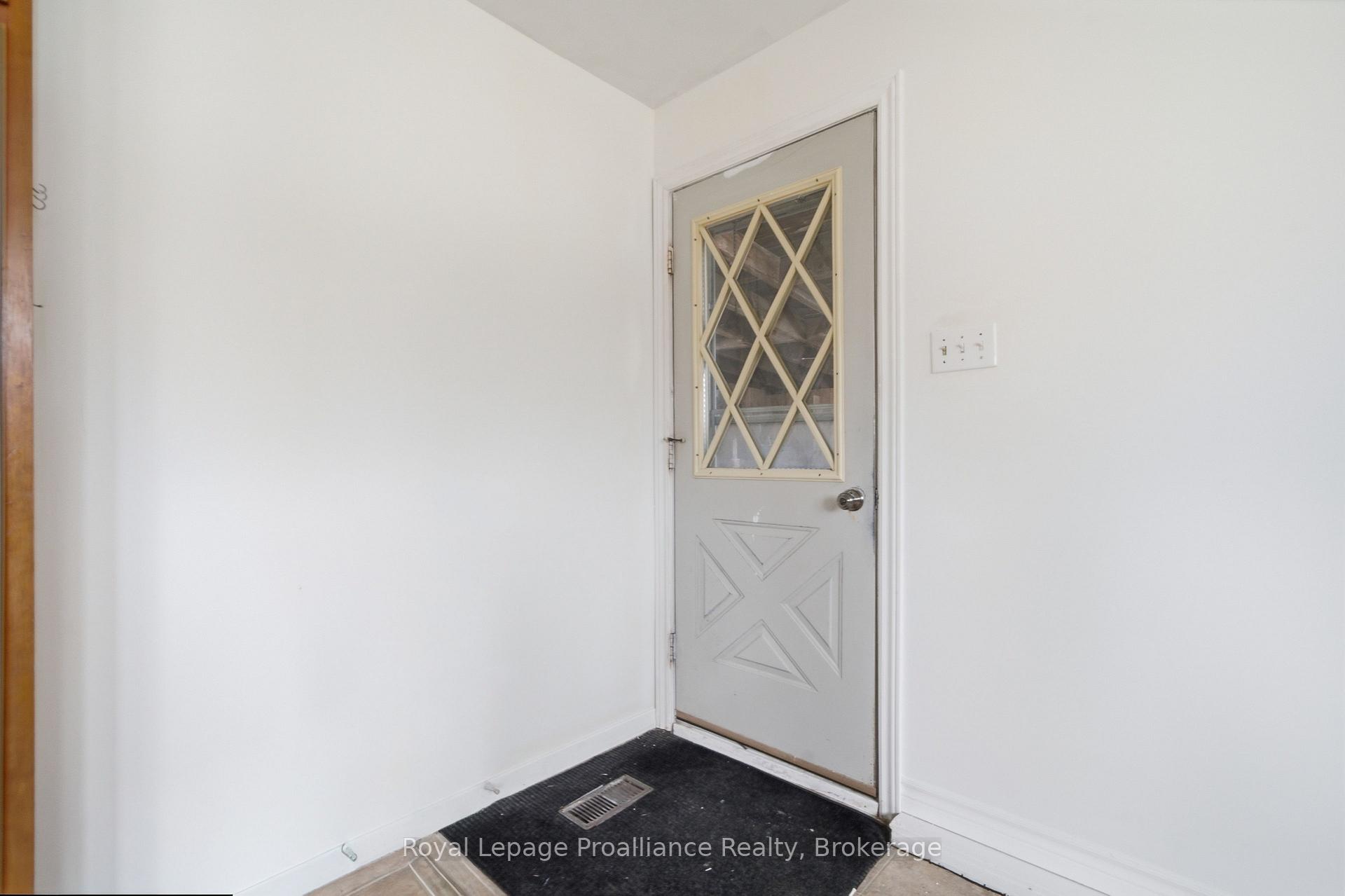 Photo 22 of 43 Adelaide St Street, Quinte West, Frankford Ward — HOMEH