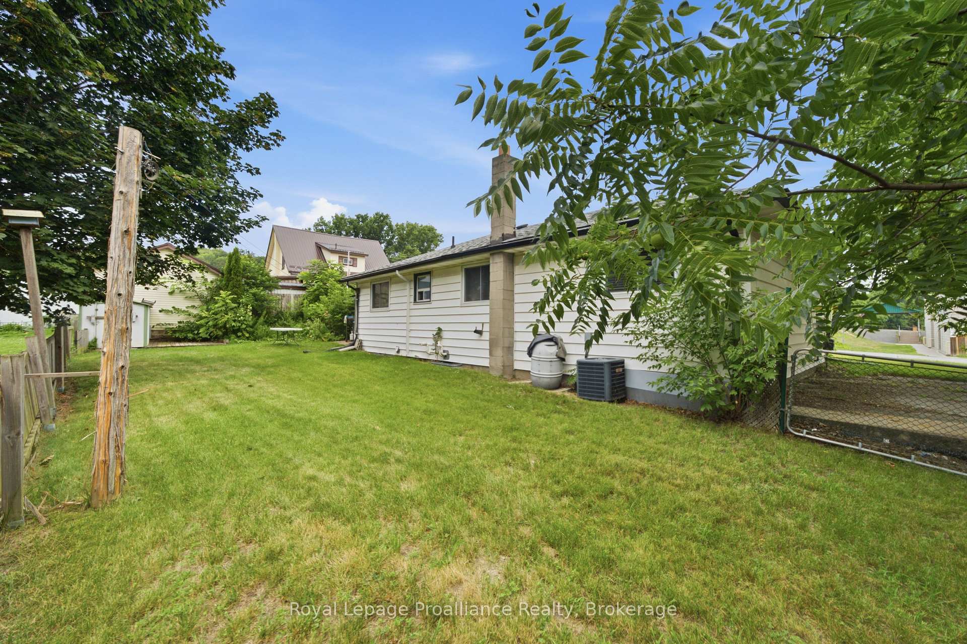 Photo 33 of 43 Adelaide St Street, Quinte West, Frankford Ward — HOMEH