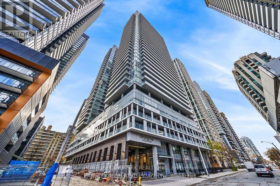 Front of Unit 1011 Nt, 99 Broadway Avenue