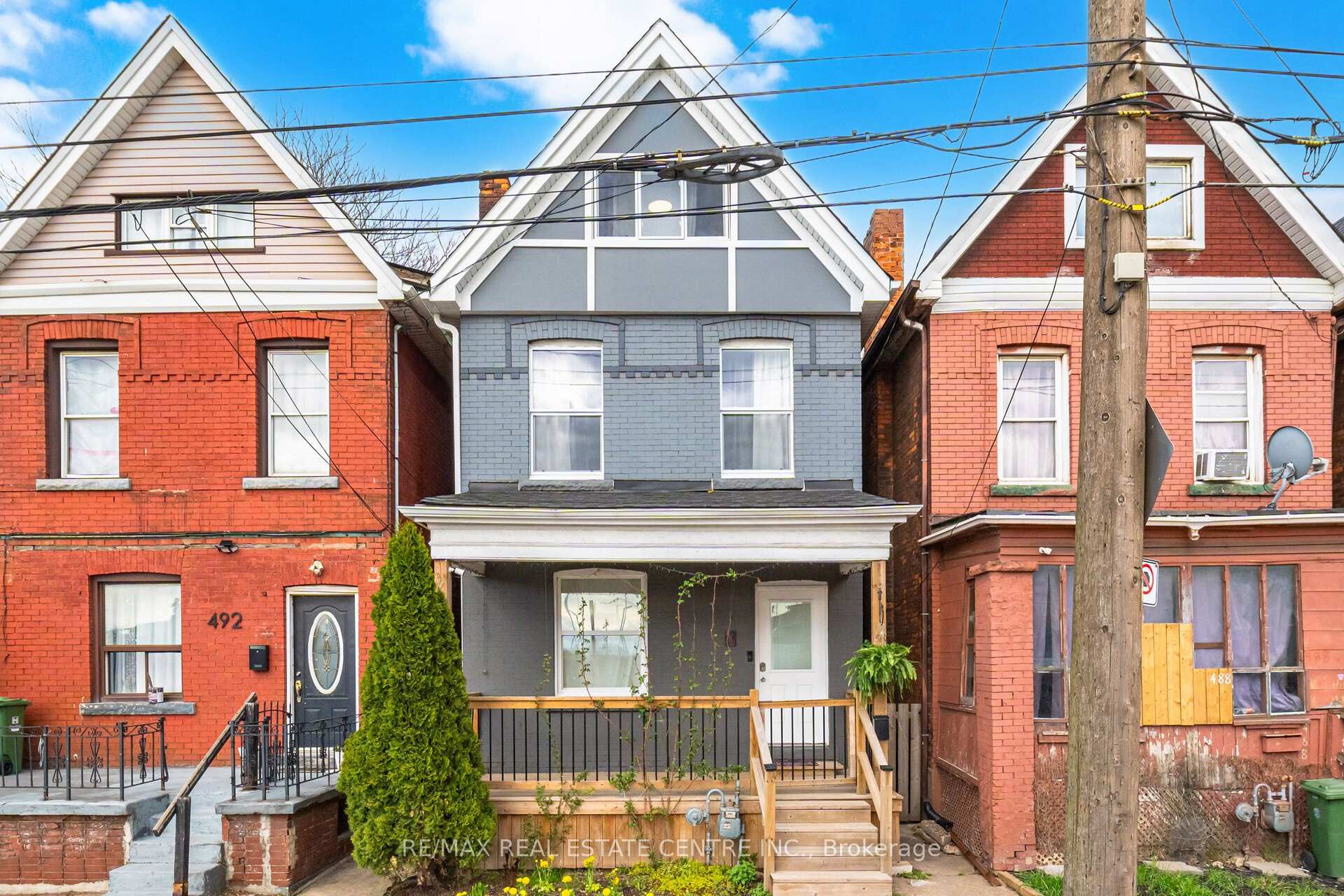 Photo of 490 wentworth Street N