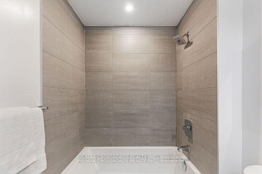 Photo 4 of Unit 702, 12 Gandhi Lane, Markham, Commerce Valley — HOMEH