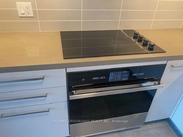 Photo 9 of Unit 702, 12 Gandhi Lane, Markham, Commerce Valley — HOMEH
