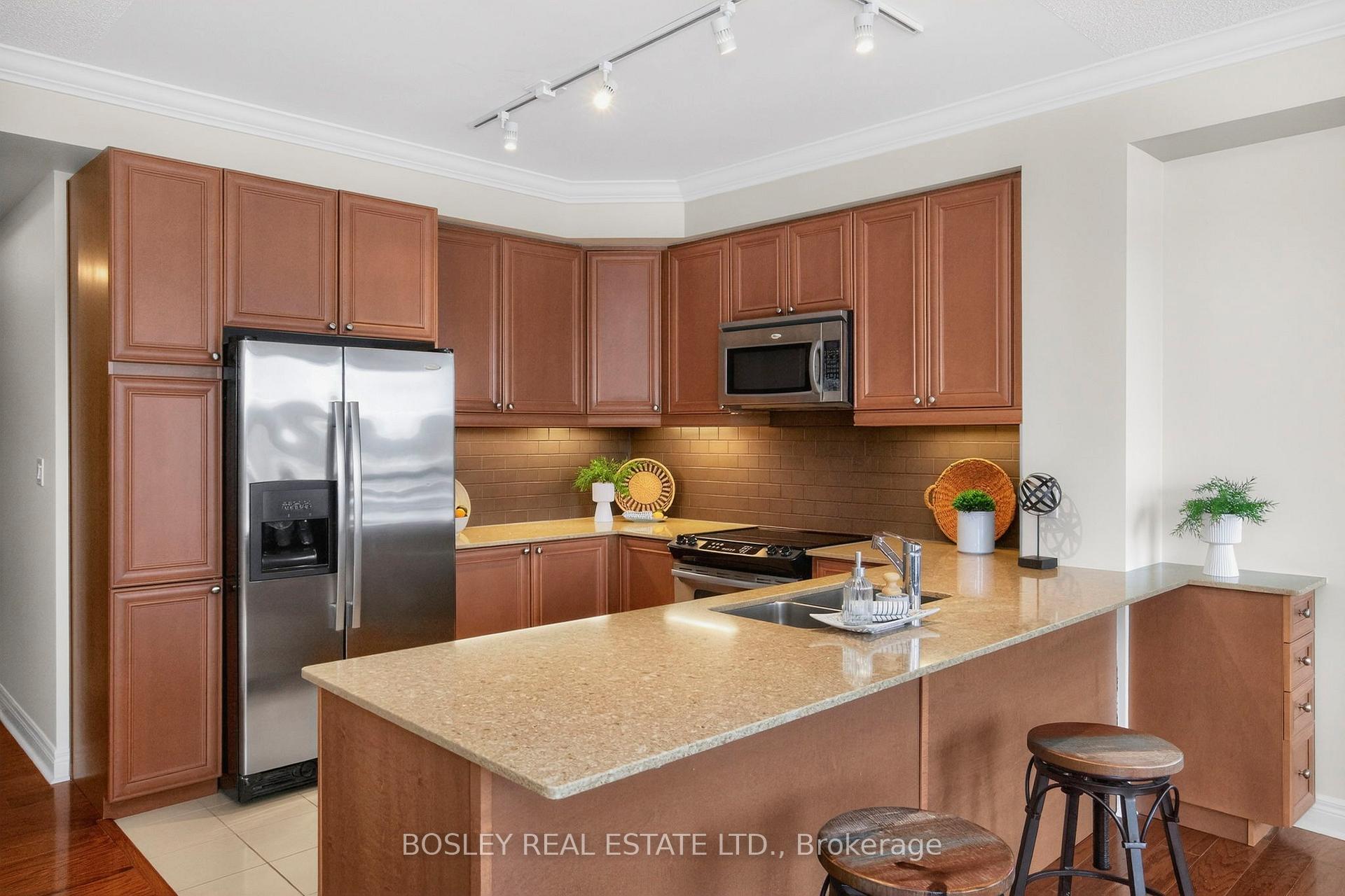 Photo 4 of Unit 307, 699 Aberdeen Boulevard, Midland — HOMEH