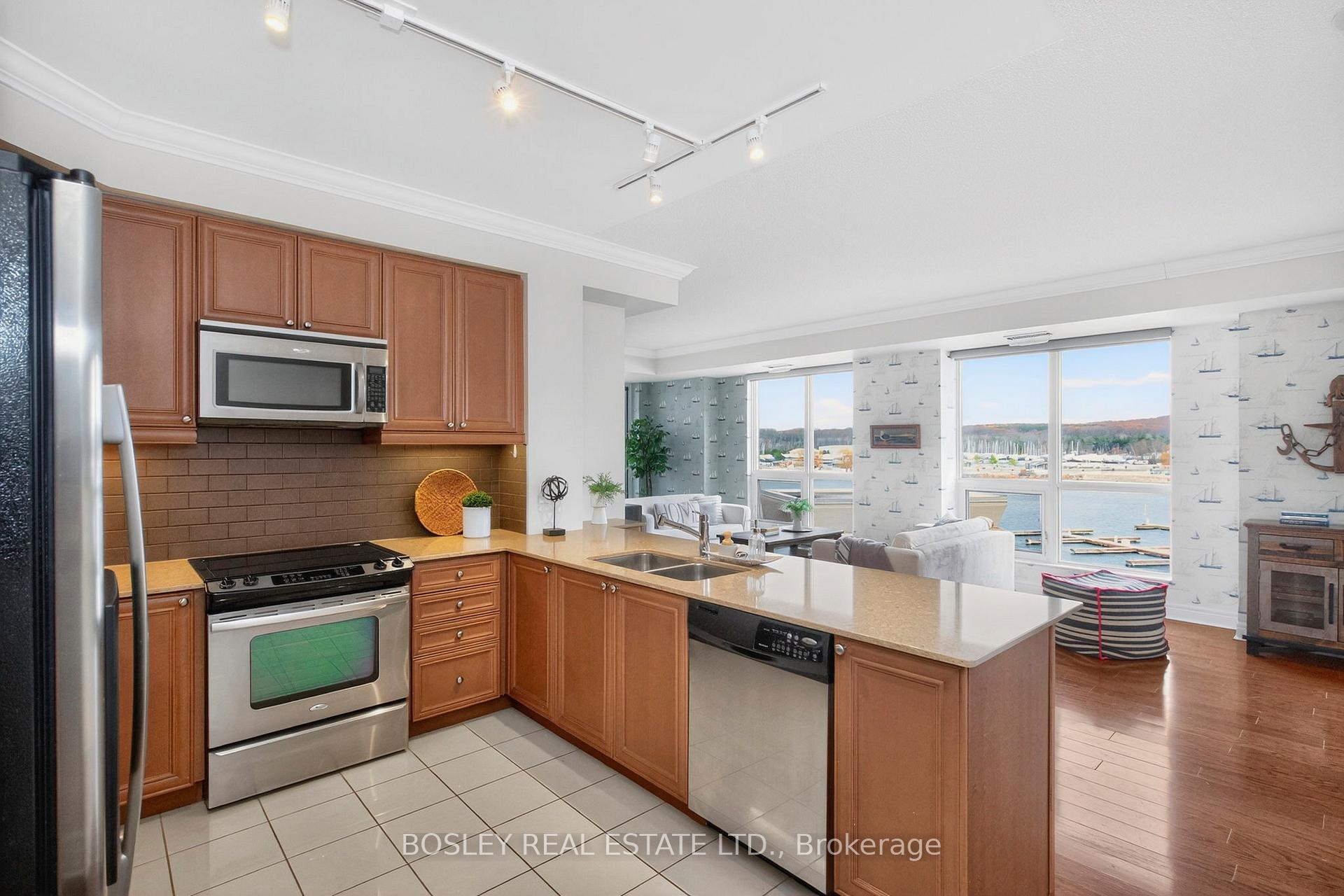 Photo 5 of Unit 307, 699 Aberdeen Boulevard, Midland — HOMEH