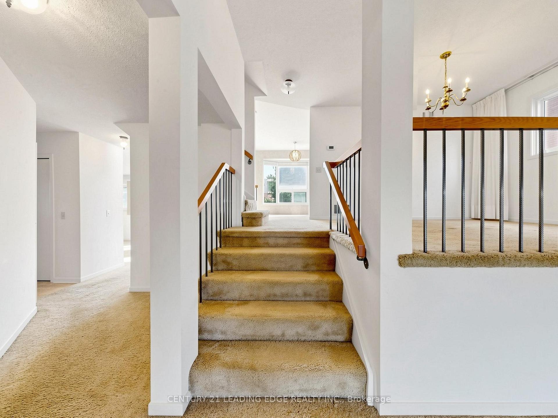 Photo 8 of 63 Mansfield Street, Brampton, Central Park — HOMEH