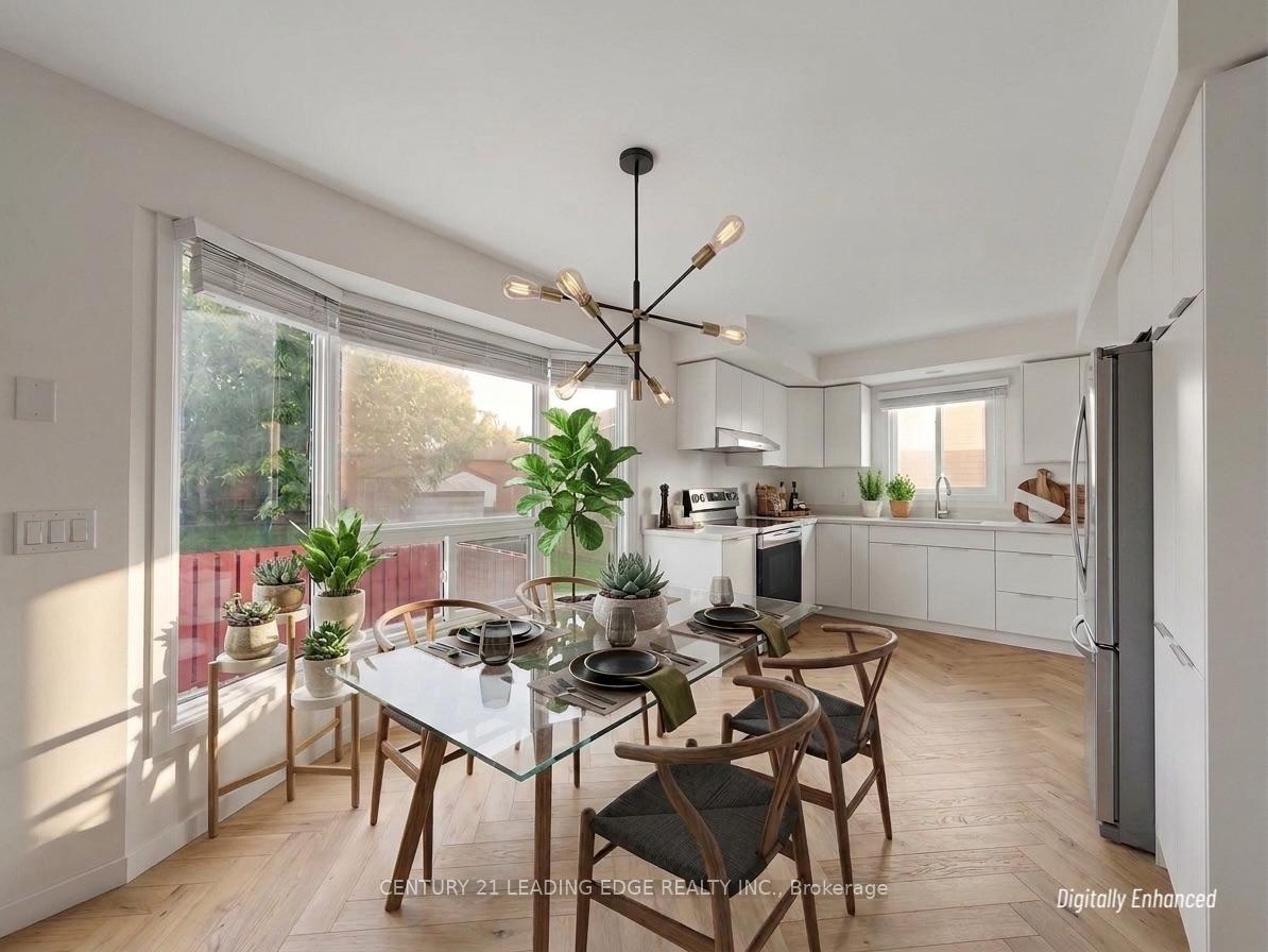 Photo 13 of 63 Mansfield Street, Brampton, Central Park — HOMEH