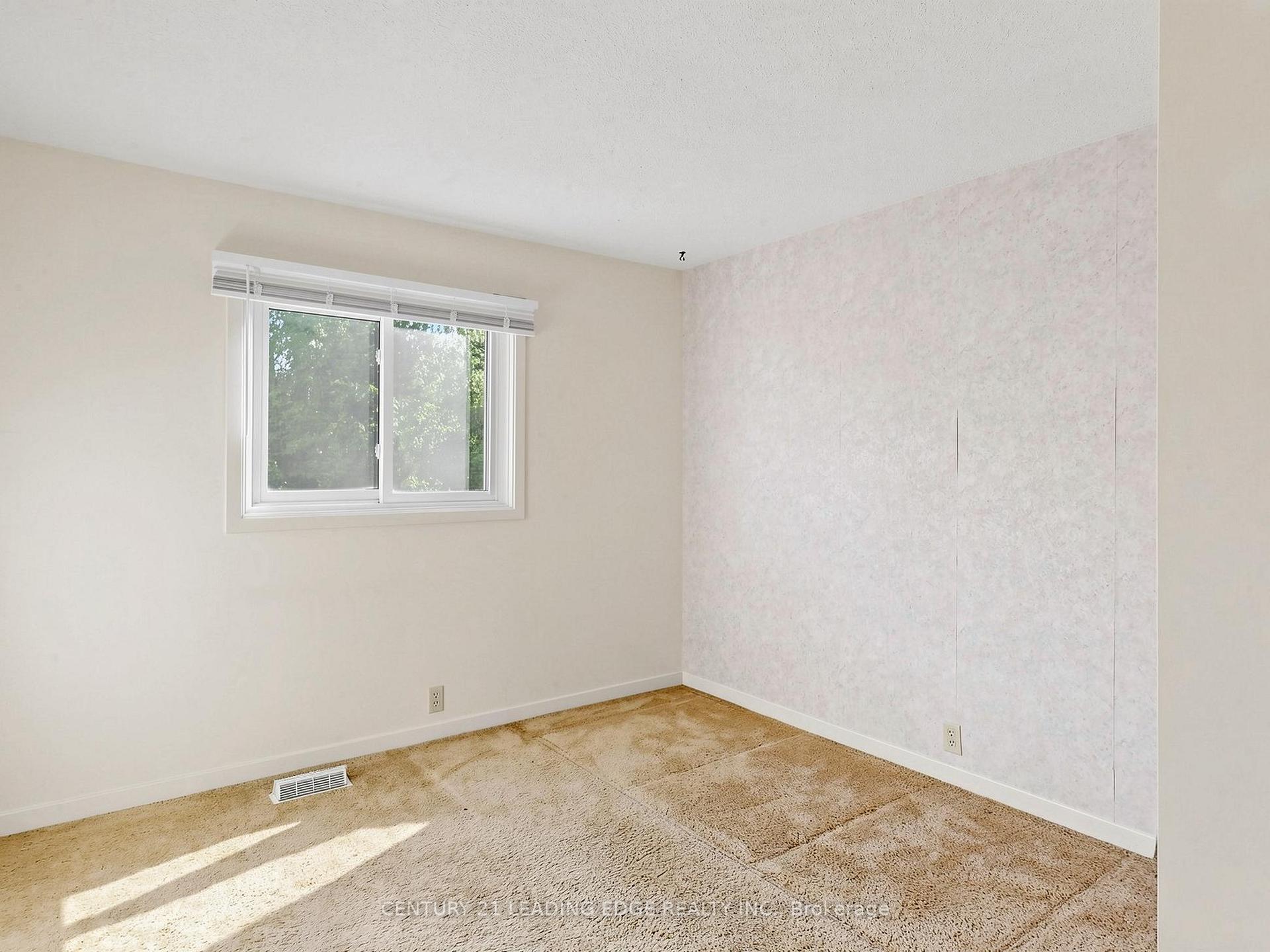 Photo 24 of 63 Mansfield Street, Brampton, Central Park — HOMEH