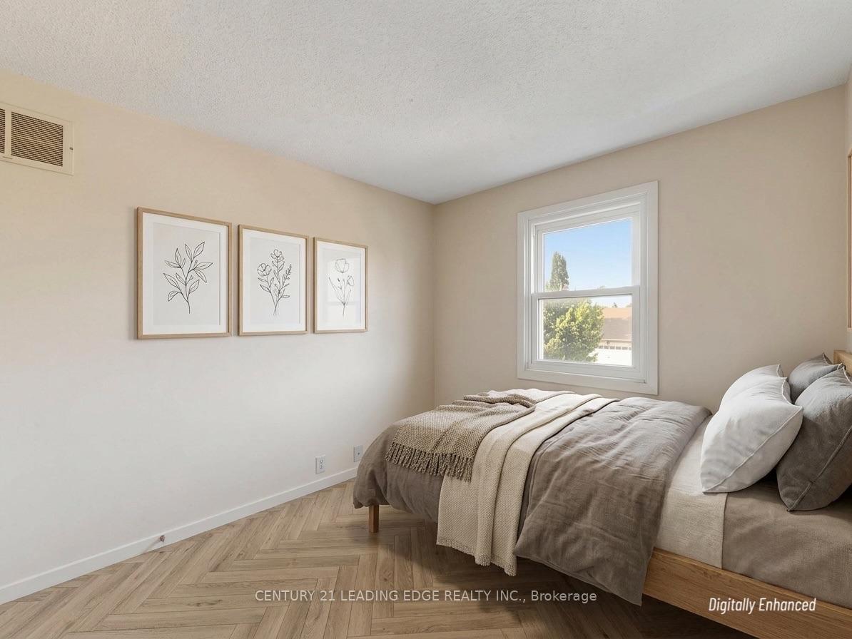 Photo 29 of 63 Mansfield Street, Brampton, Central Park — HOMEH