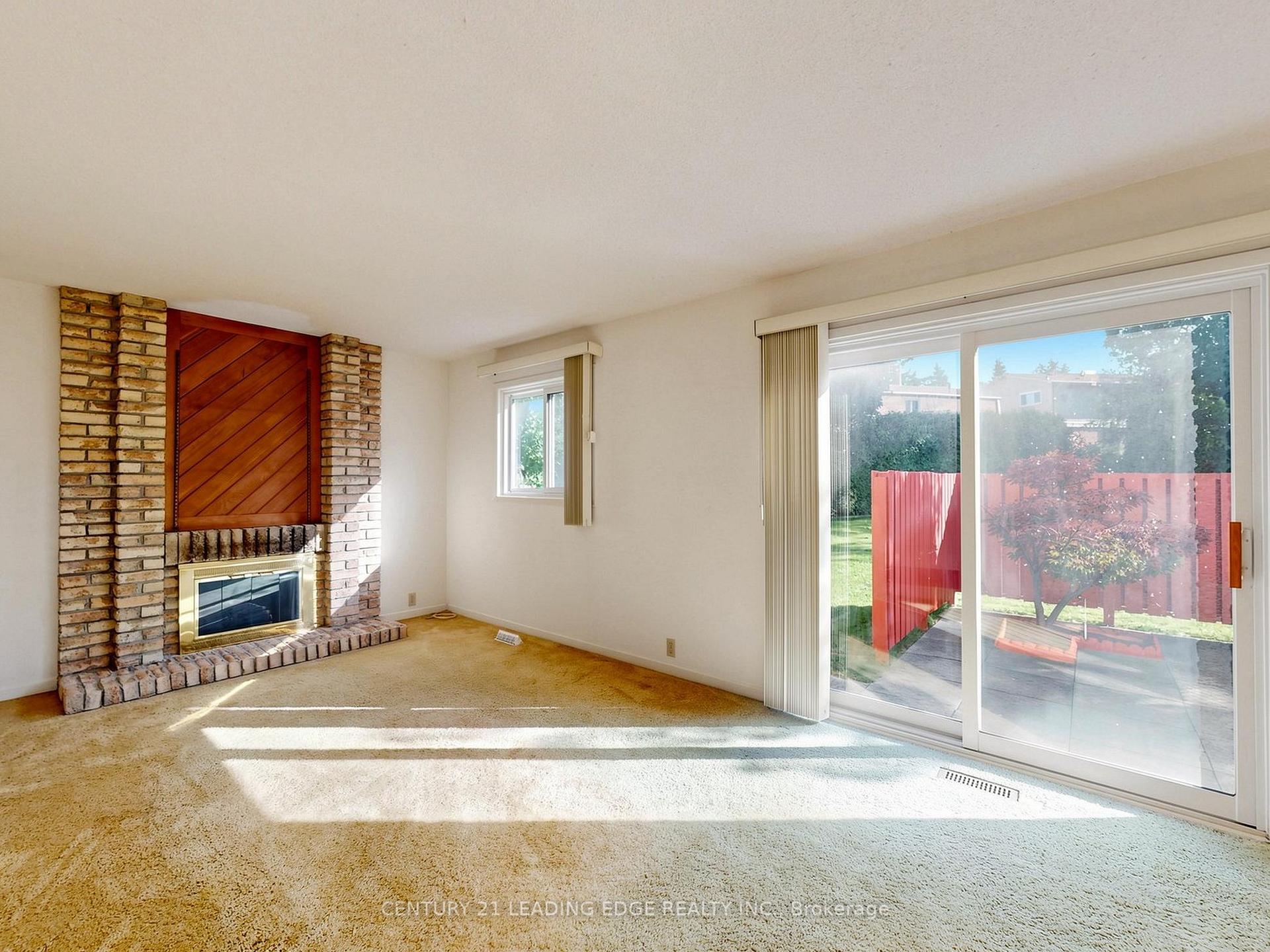 Photo 33 of 63 Mansfield Street, Brampton, Central Park — HOMEH