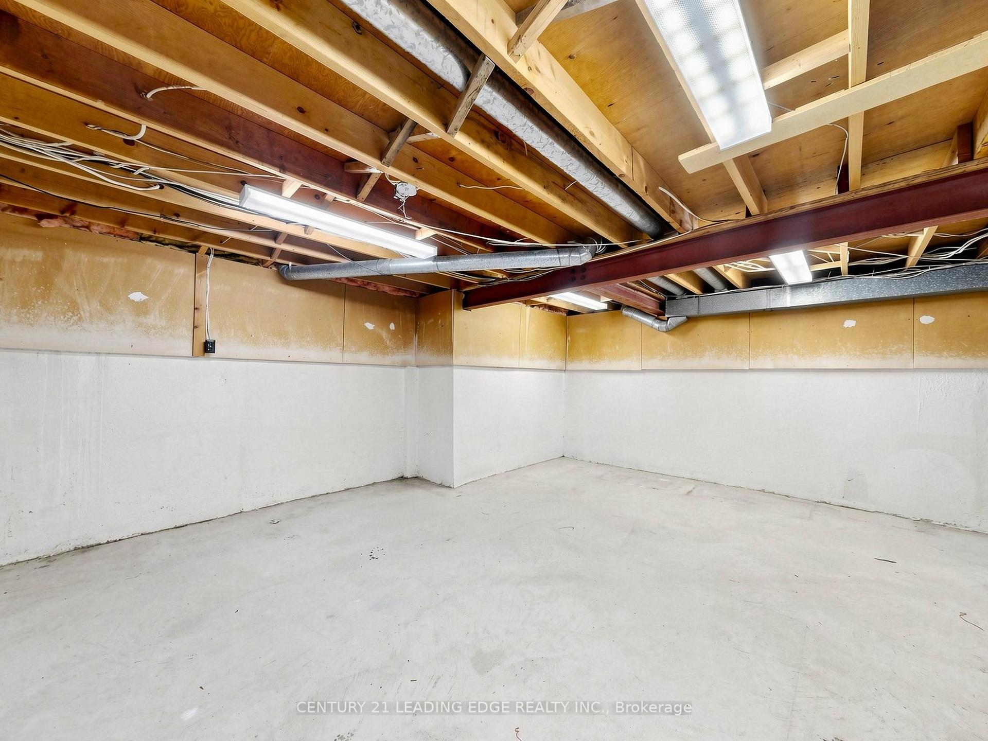 Photo 43 of 63 Mansfield Street, Brampton, Central Park — HOMEH
