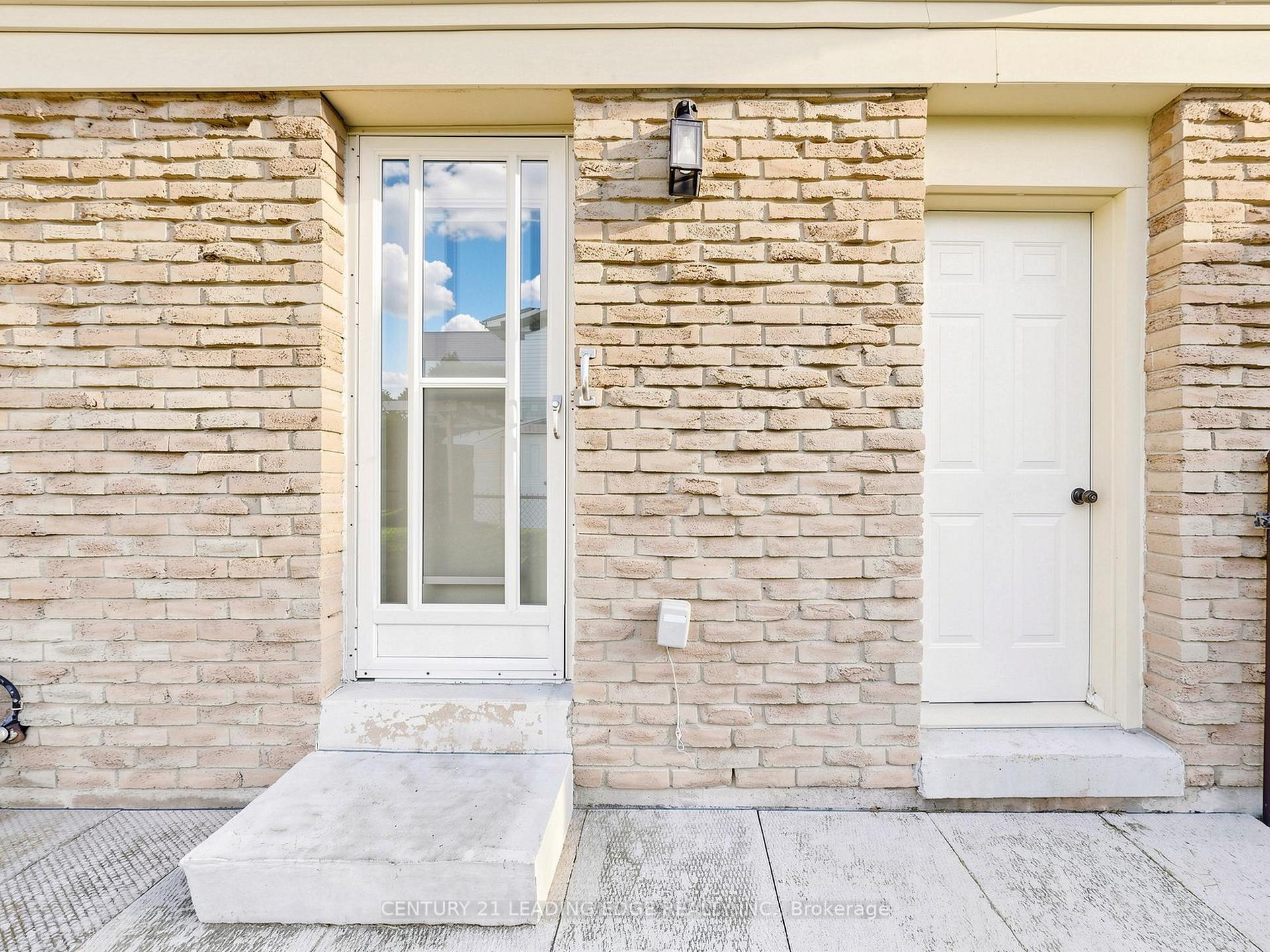 Photo 45 of 63 Mansfield Street, Brampton, Central Park — HOMEH