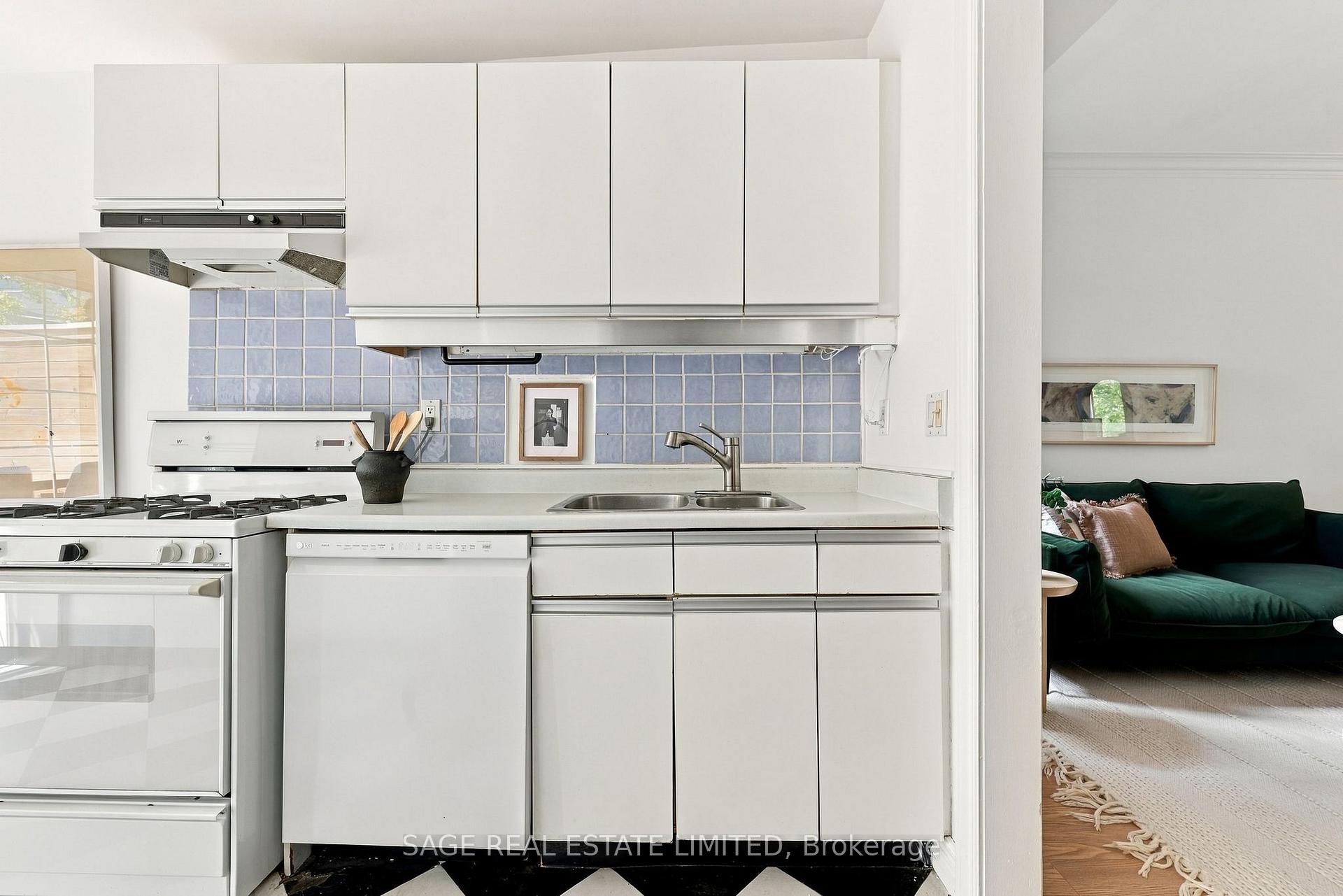 Photo 13 of 231 Boulton Avenue, Toronto, South Riverdale — HOMEH