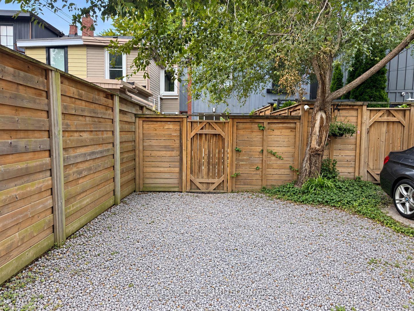 Photo 19 of 231 Boulton Avenue, Toronto, South Riverdale — HOMEH