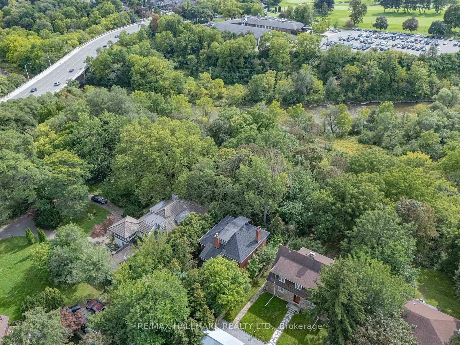 Photo 5 of 7 Humberview Crescent, North York, Weston — HOMEH