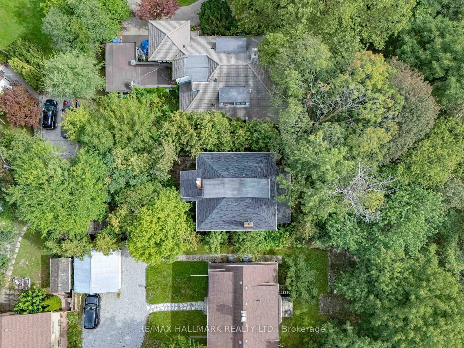 Photo 7 of 7 Humberview Crescent, North York, Weston — HOMEH