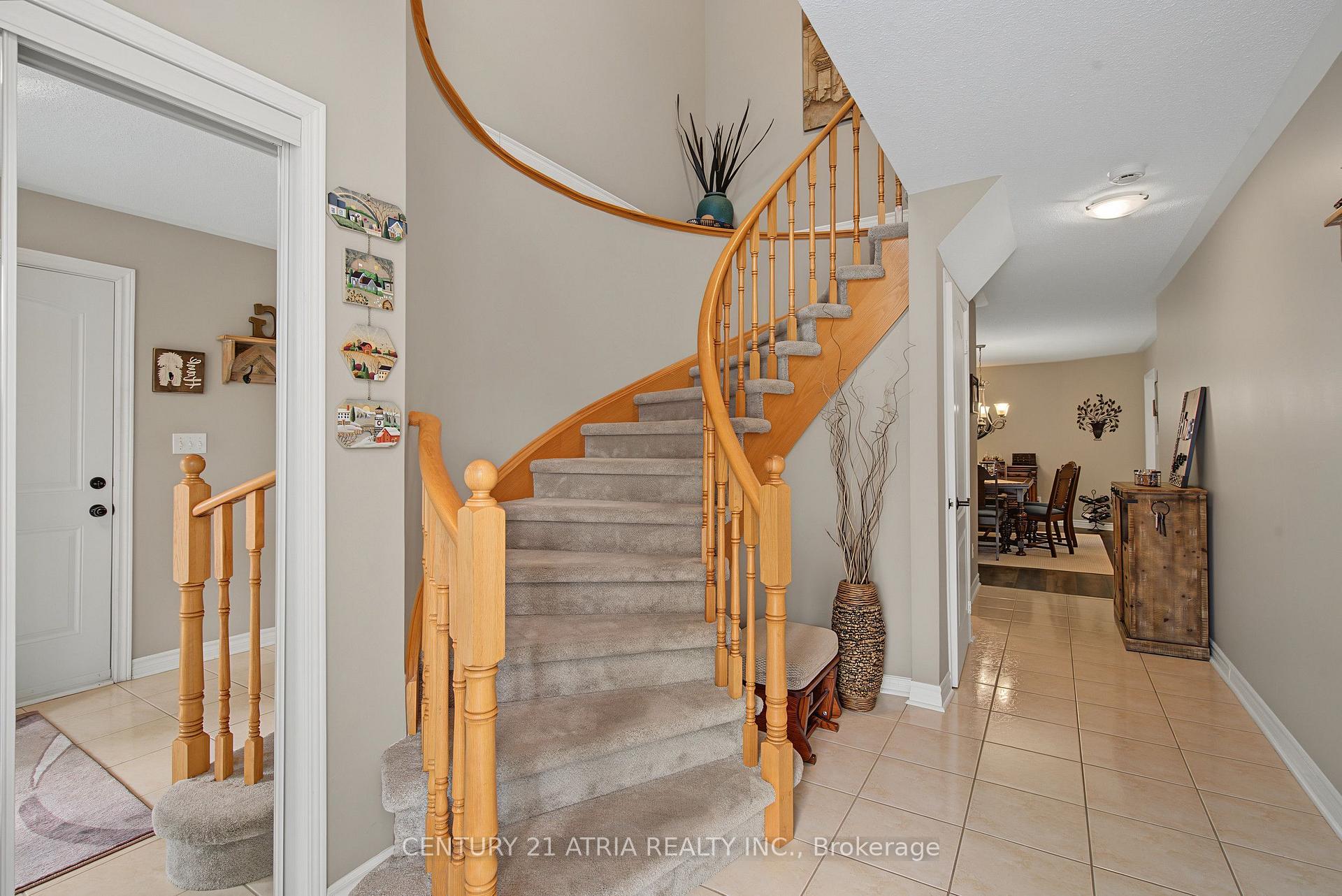 Photo 5 of 75 Tunney Place NW, Whitby, Brooklin — HOMEH