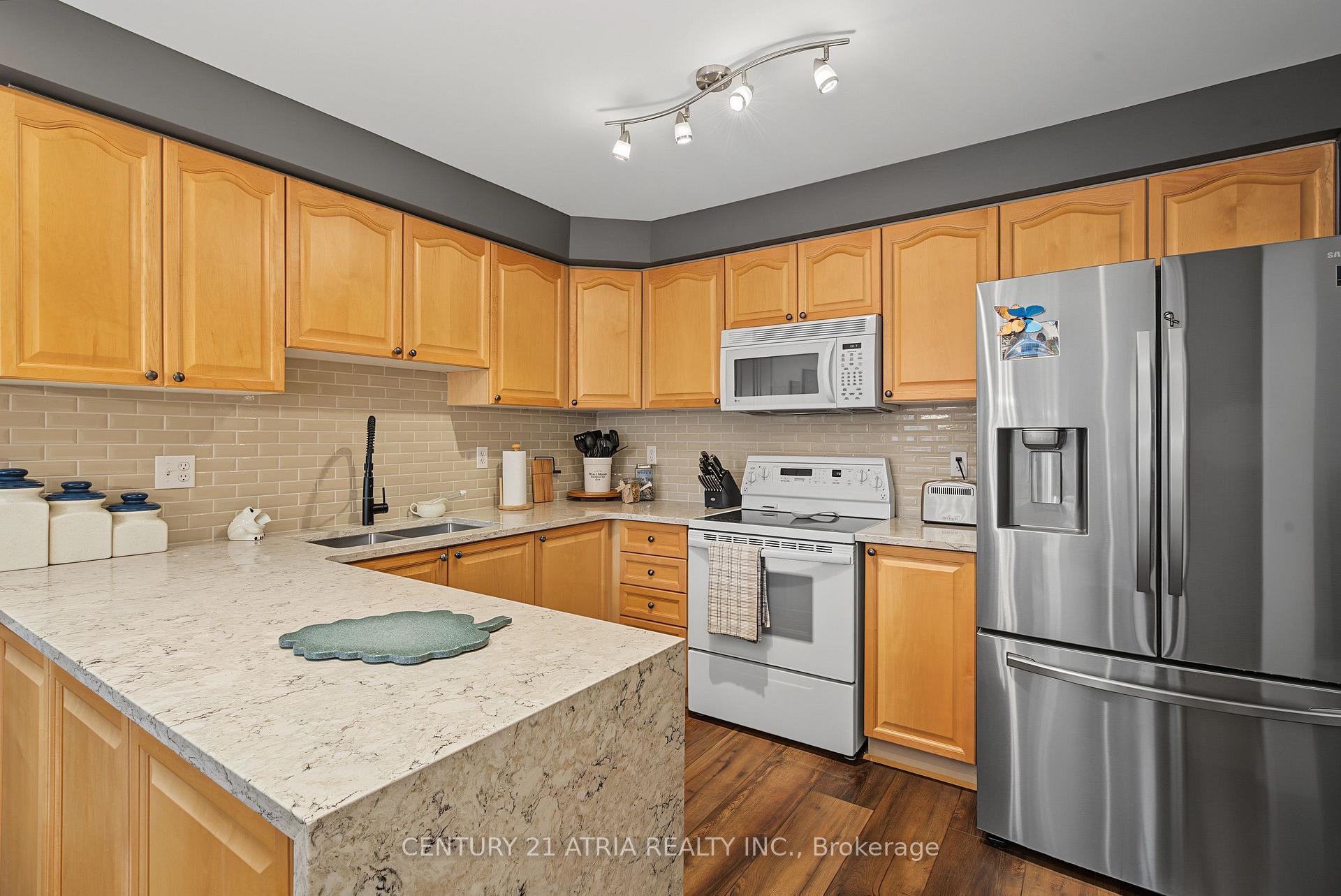 Photo 11 of 75 Tunney Place NW, Whitby, Brooklin — HOMEH