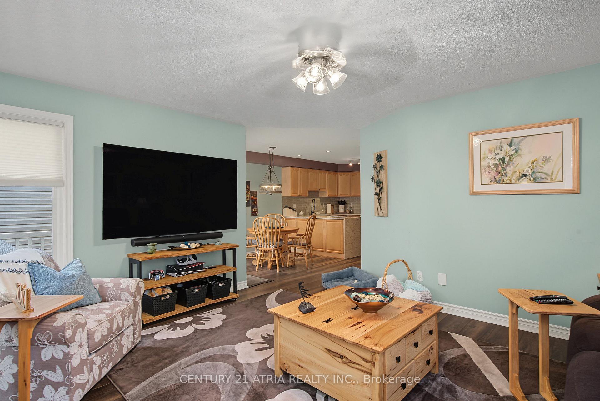 Photo 15 of 75 Tunney Place NW, Whitby, Brooklin — HOMEH