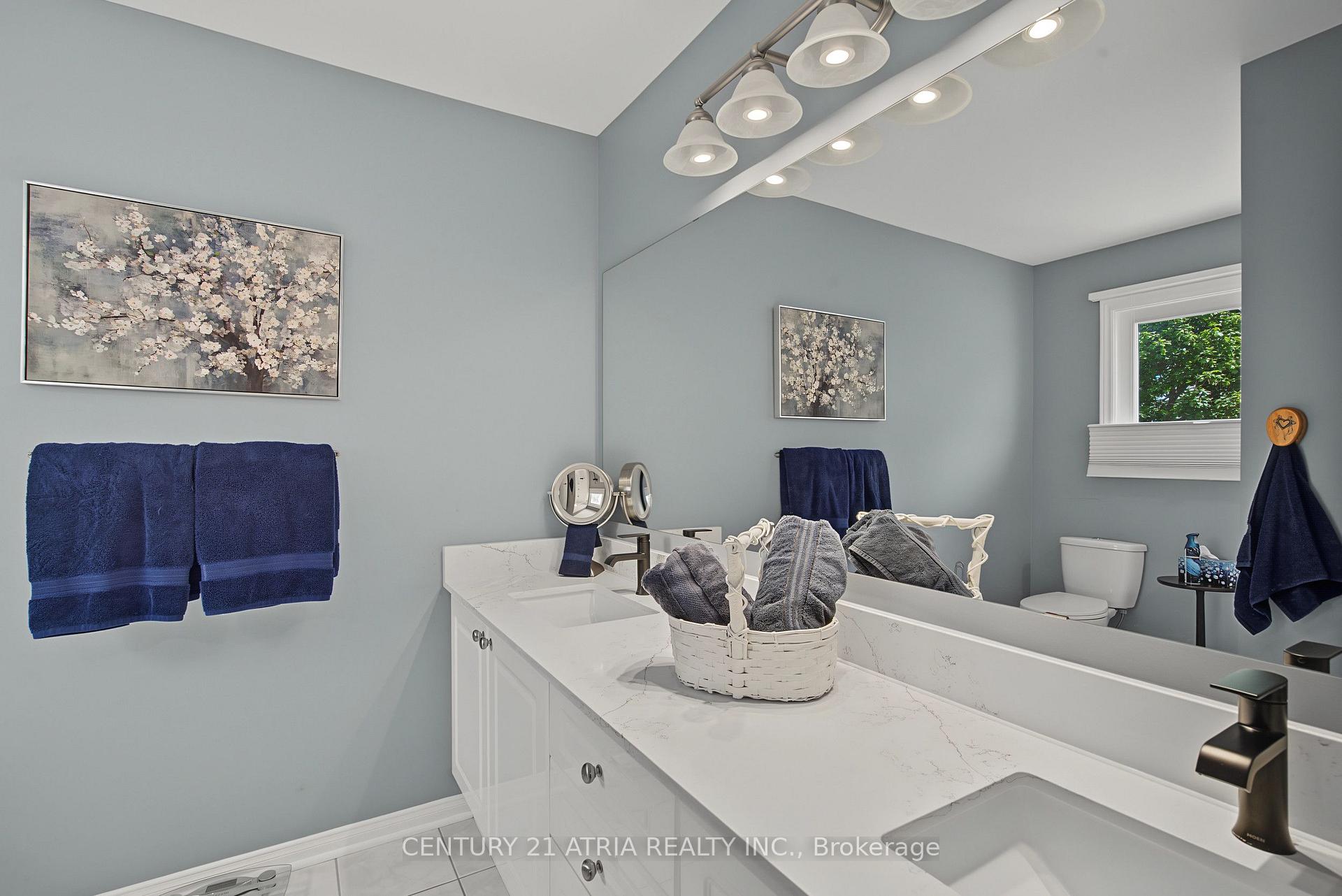 Photo 20 of 75 Tunney Place NW, Whitby, Brooklin — HOMEH