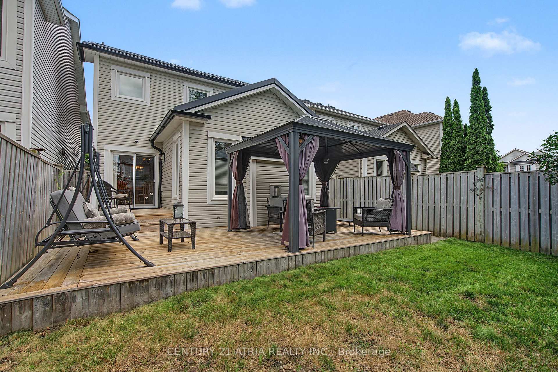 Photo 31 of 75 Tunney Place NW, Whitby, Brooklin — HOMEH
