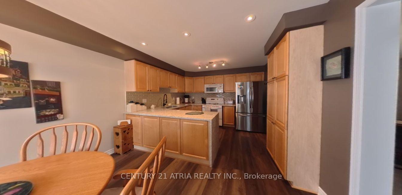 Photo 34 of 75 Tunney Place NW, Whitby, Brooklin — HOMEH