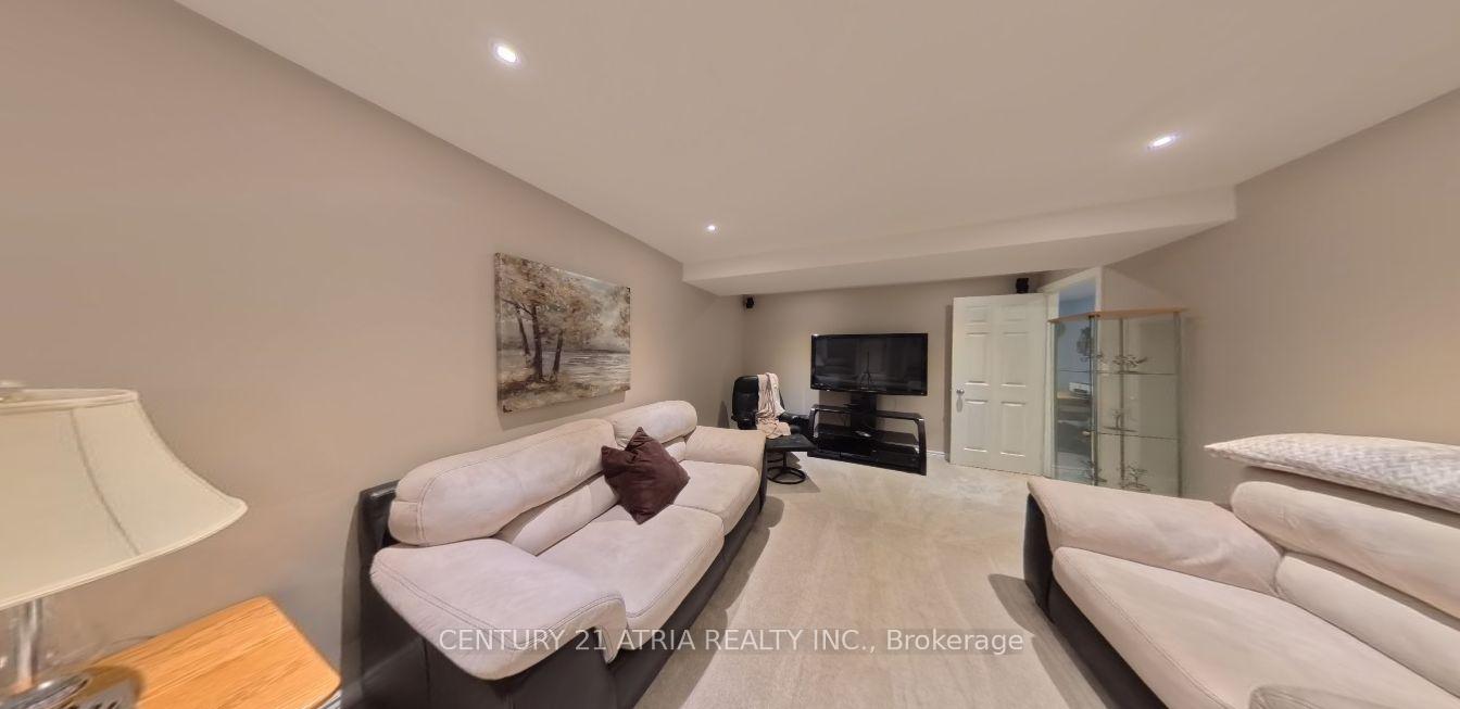 Photo 35 of 75 Tunney Place NW, Whitby, Brooklin — HOMEH