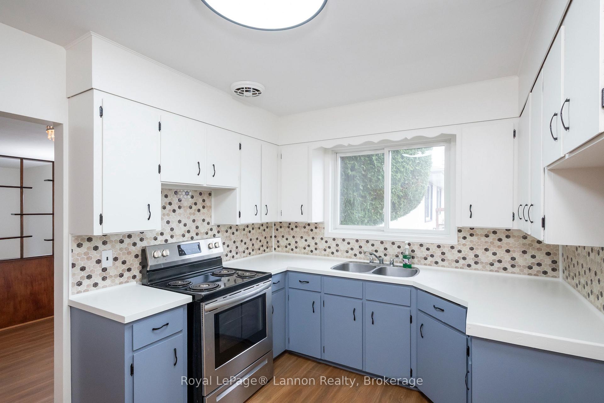 Photo 9 of 141 Cherry Lane, Thunder Bay, Forest Park — HOMEH