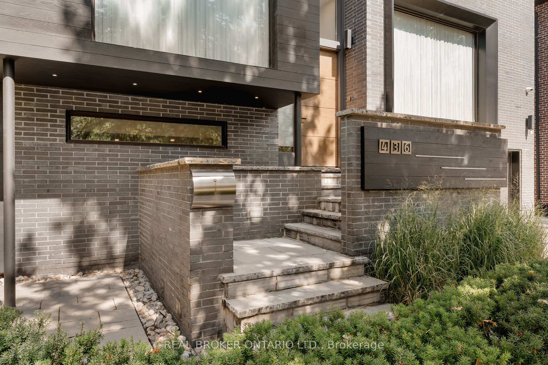 Photo 4 of 436 Glengarry Avenue, Toronto, Bedford Park-Nortown — HOMEH