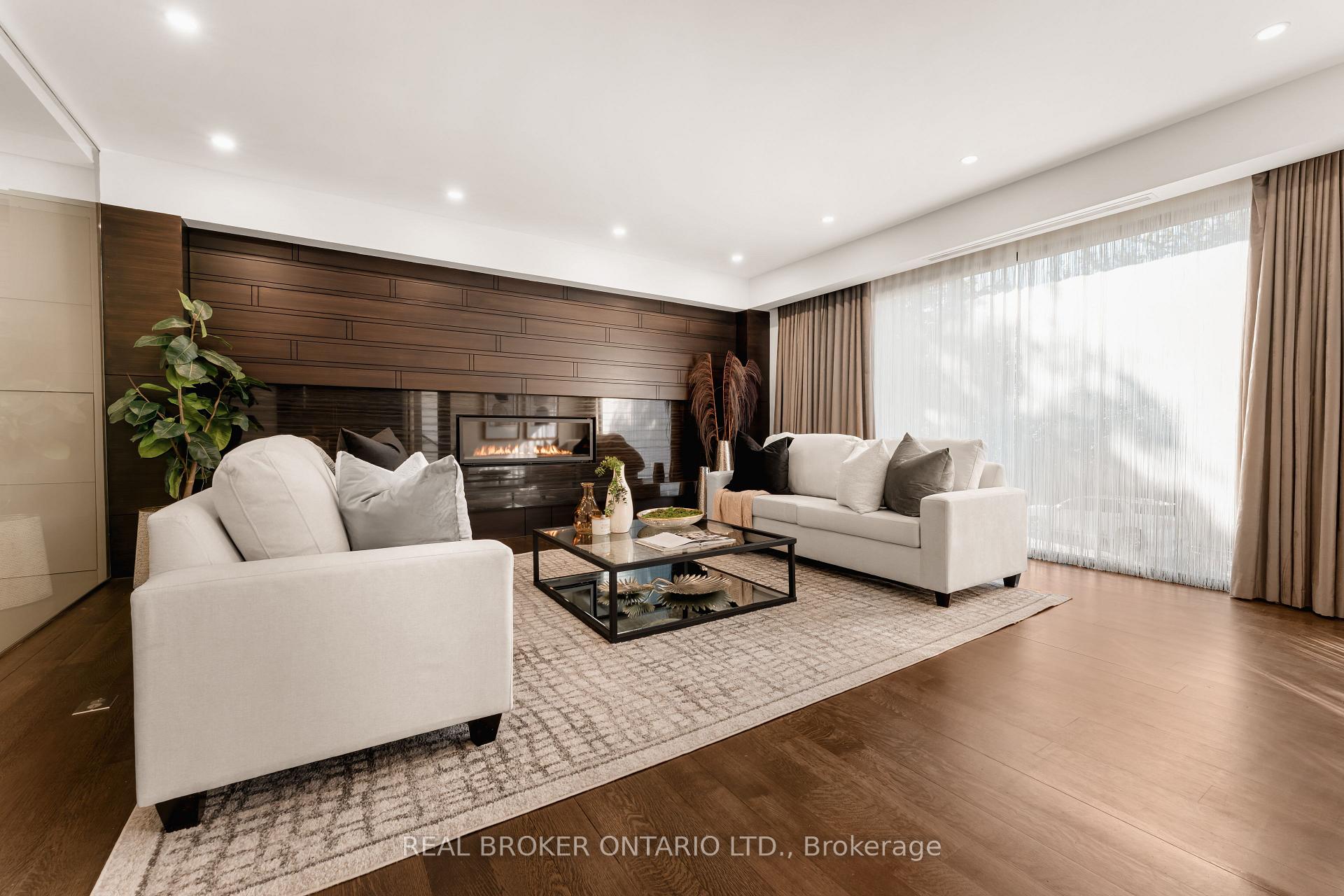 Photo 10 of 436 Glengarry Avenue, Toronto, Bedford Park-Nortown — HOMEH
