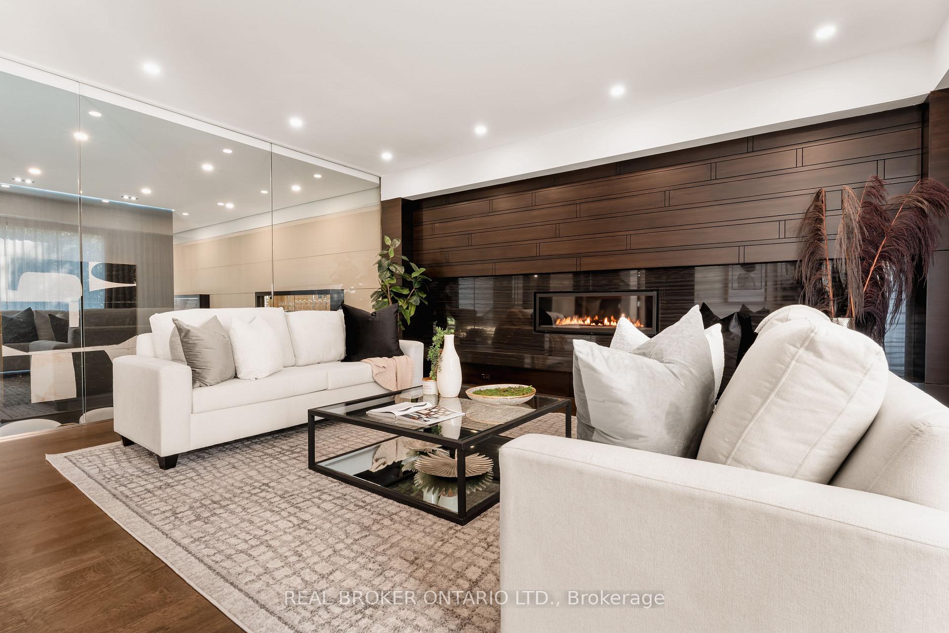 Photo 14 of 436 Glengarry Avenue, Toronto, Bedford Park-Nortown — HOMEH
