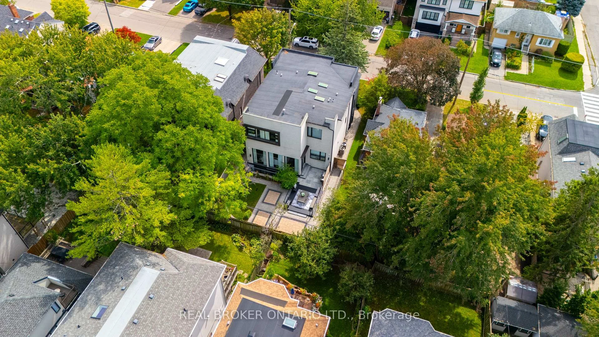 Photo 2 of 436 Glengarry Avenue, Toronto, Bedford Park-Nortown — HOMEH