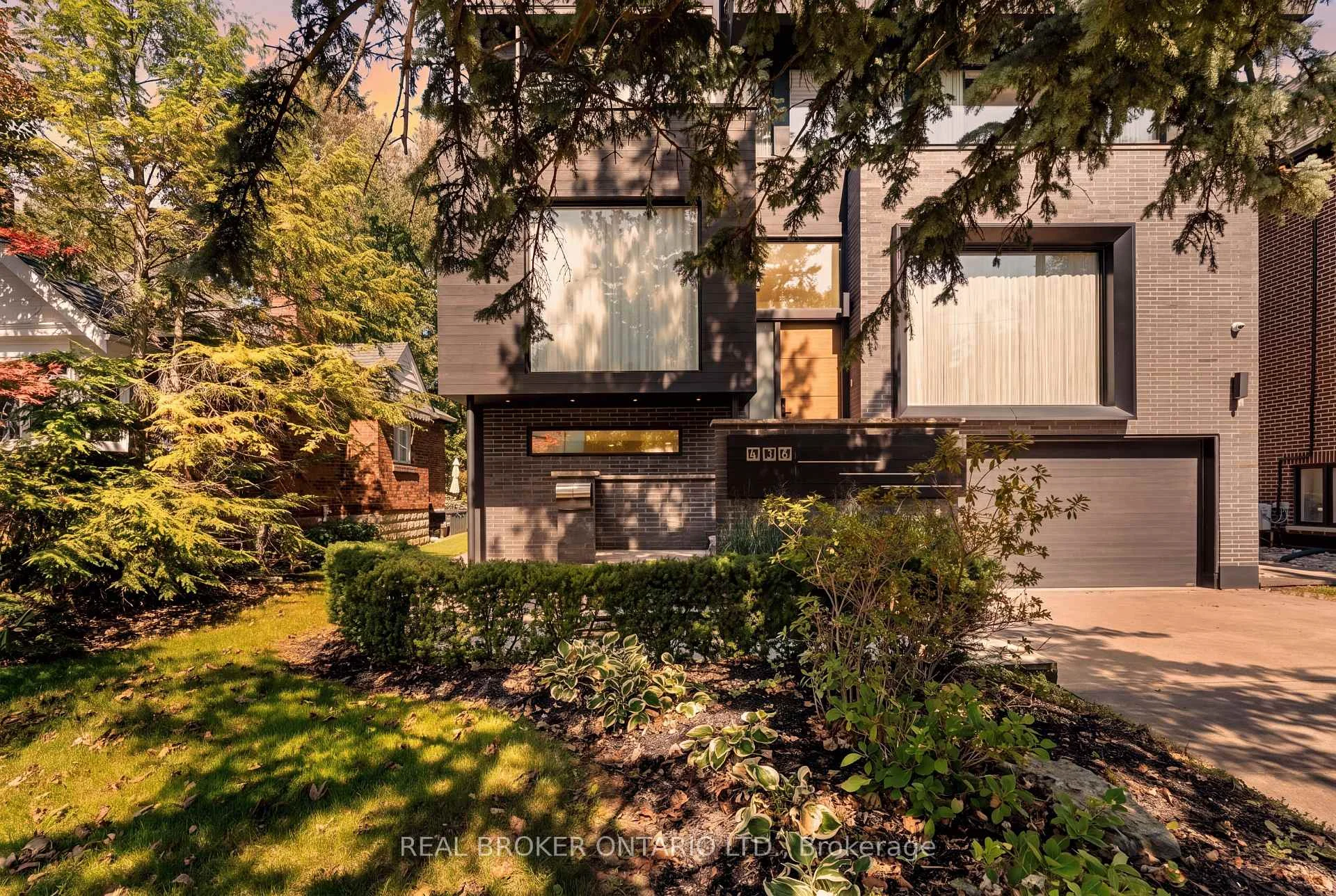 Photo 3 of 436 Glengarry Avenue, Toronto, Bedford Park-Nortown — HOMEH