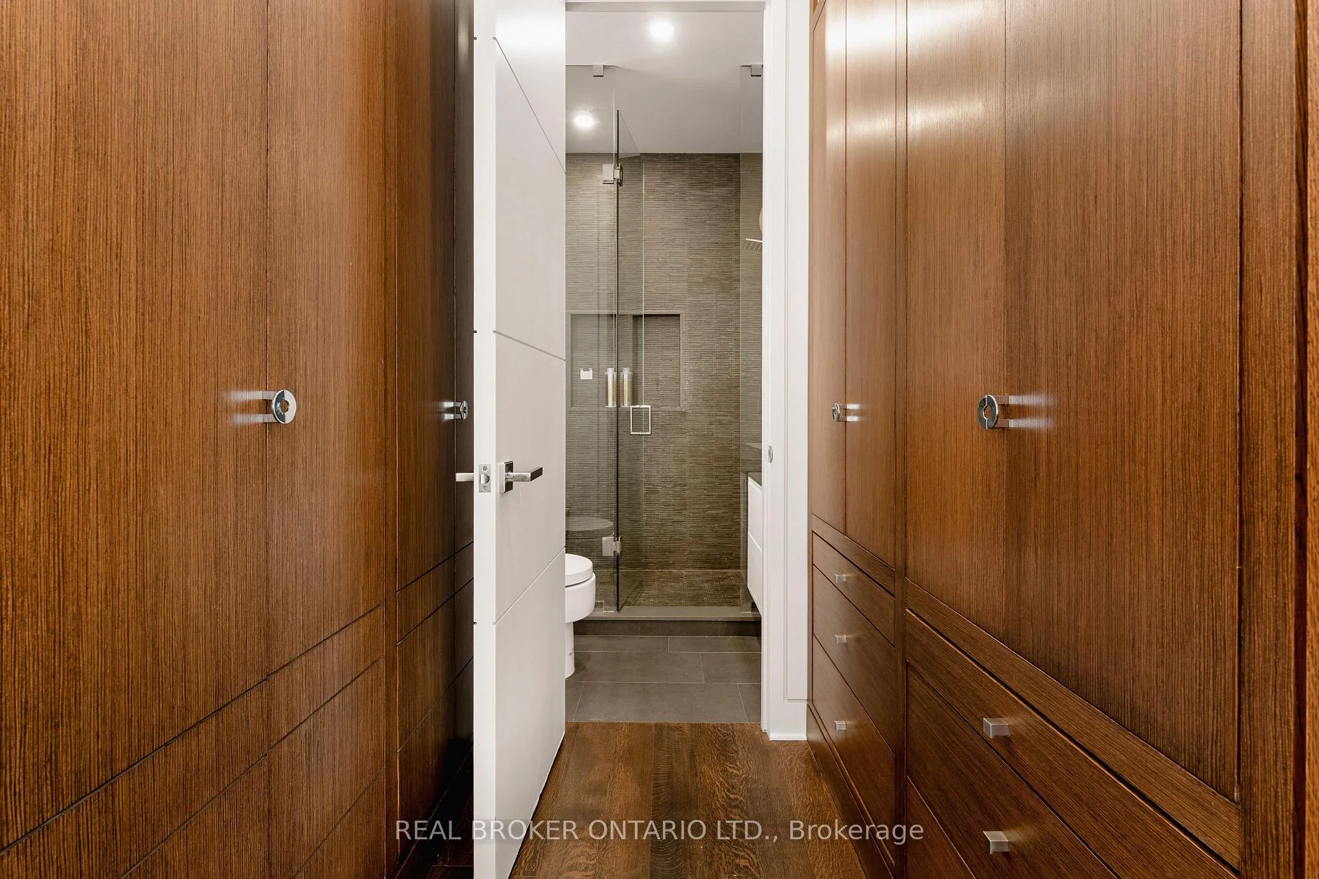 Photo 11 of 436 Glengarry Avenue, Toronto, Bedford Park-Nortown — HOMEH