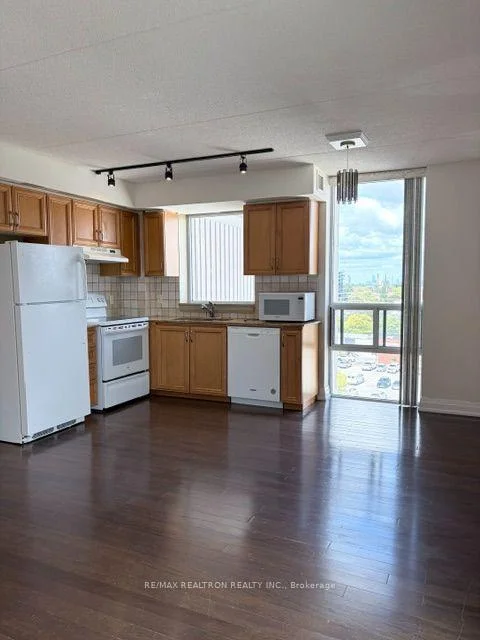 Photo 6 of Unit 708, 2737 Keele Street, North York, Downsview-Roding-CFB — HOMEH