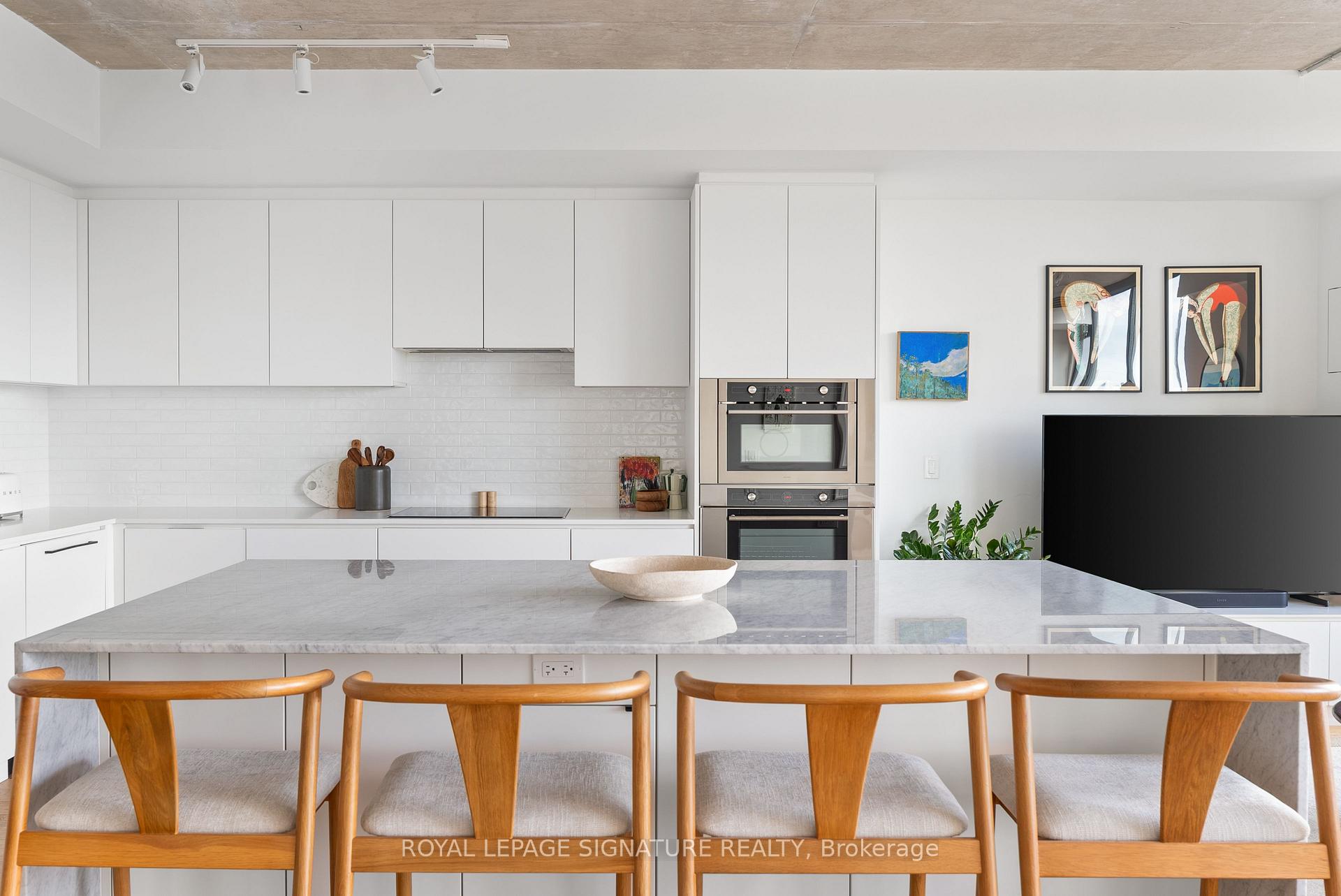 Photo 3 of Unit PH604, 899 College Street, Toronto, Trinity-Bellwoods — HOMEH