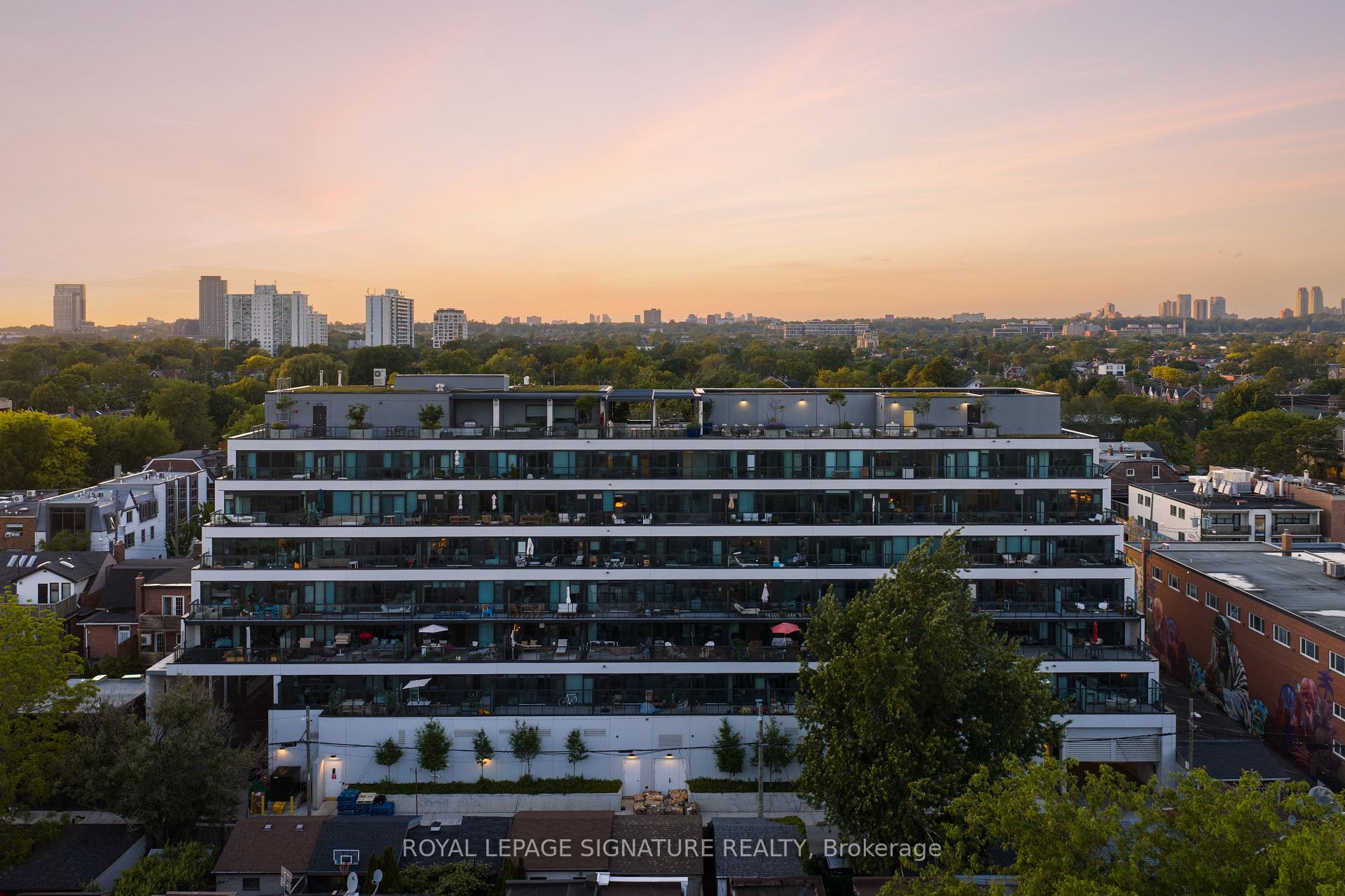 Photo 4 of Unit PH604, 899 College Street, Toronto, Trinity-Bellwoods — HOMEH