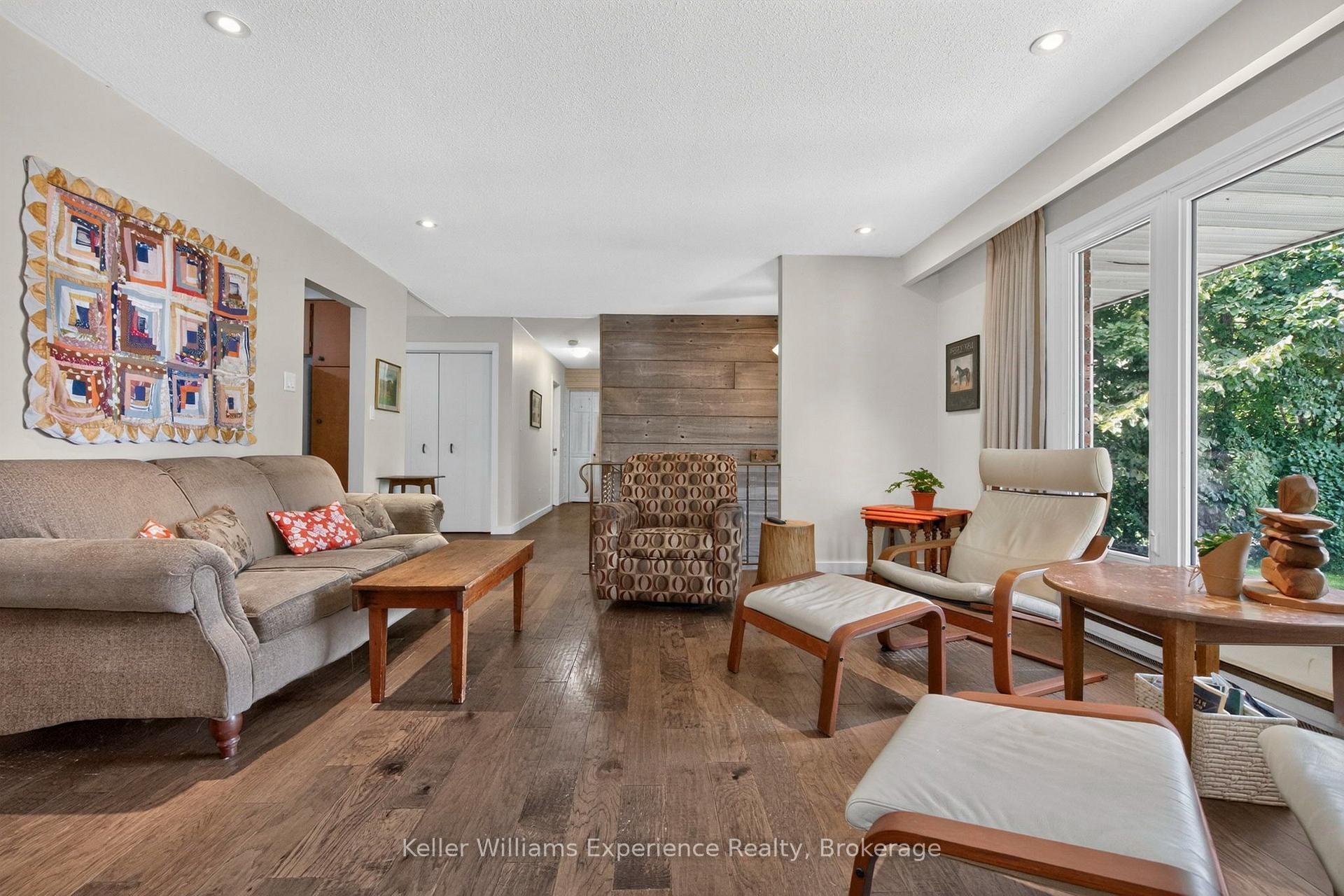 Photo 14 of 133 Bayview Avenue, Tay, Rural Tay — HOMEH