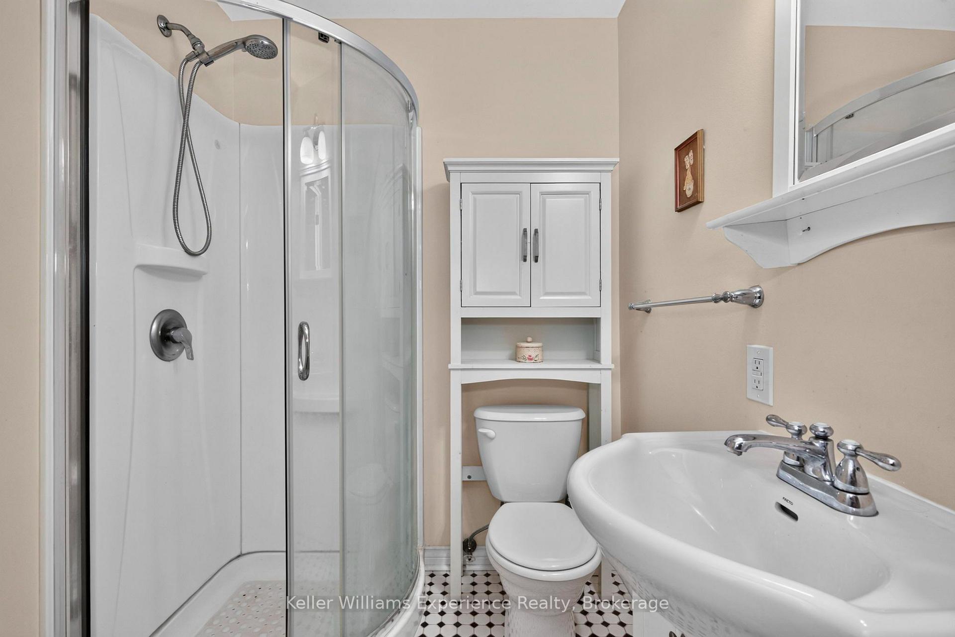 Photo 31 of 133 Bayview Avenue, Tay, Rural Tay — HOMEH
