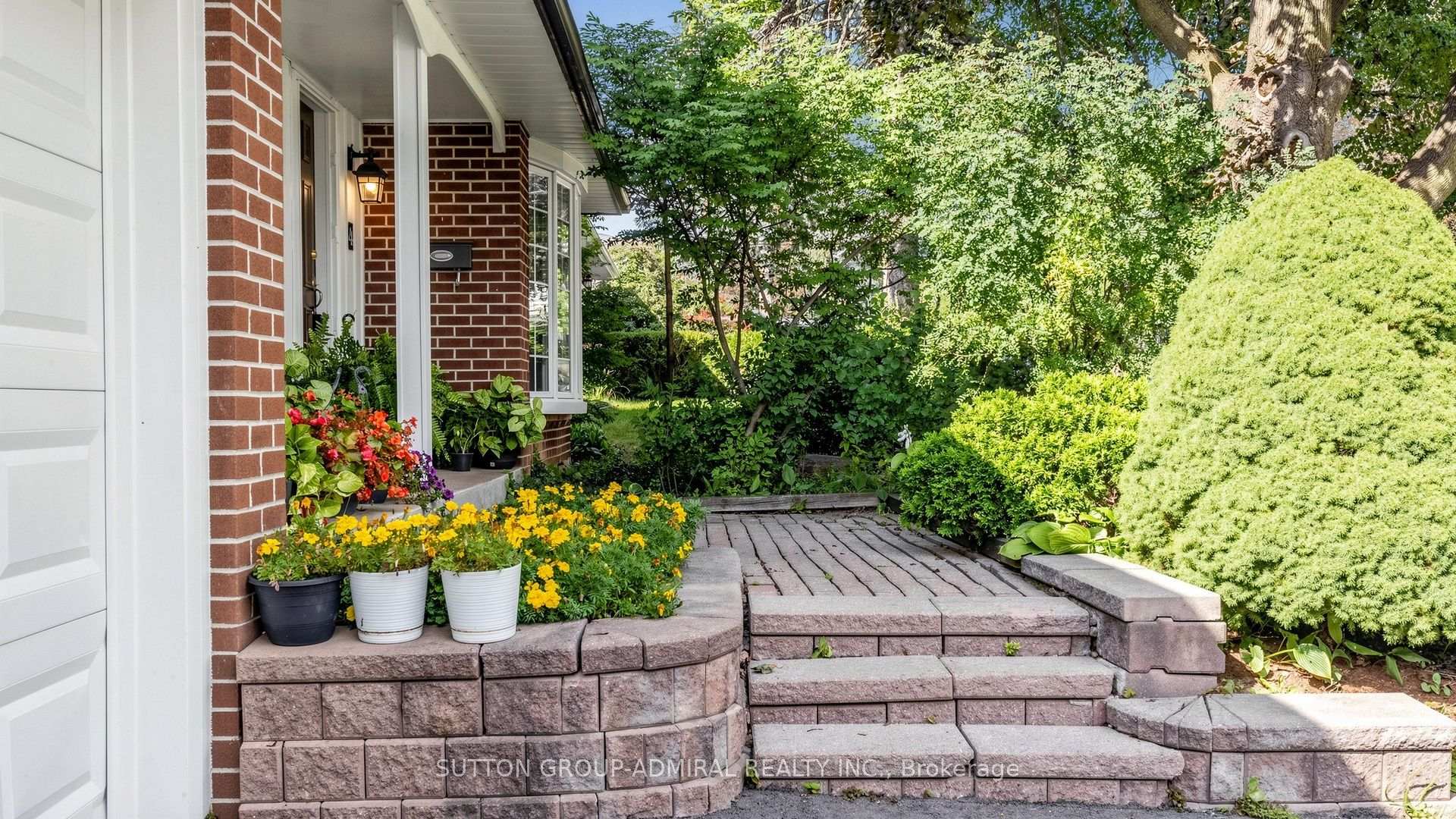 Photo 5 of 4 Shady Lane Crescent, Markham, Royal Orchard — HOMEH